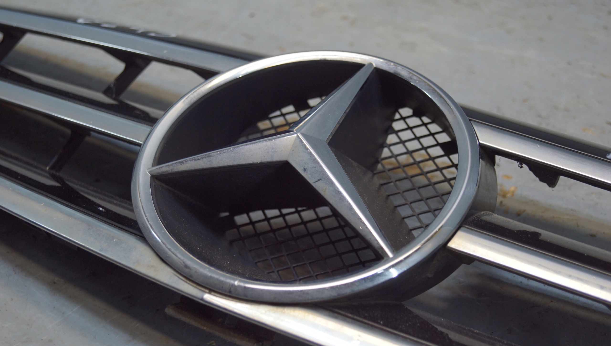 Mercedes-Benz CLK-Klasse W209 Kühlergrill FRONTGRILL Kühlergitter A2098800123 - Thumbnail 9