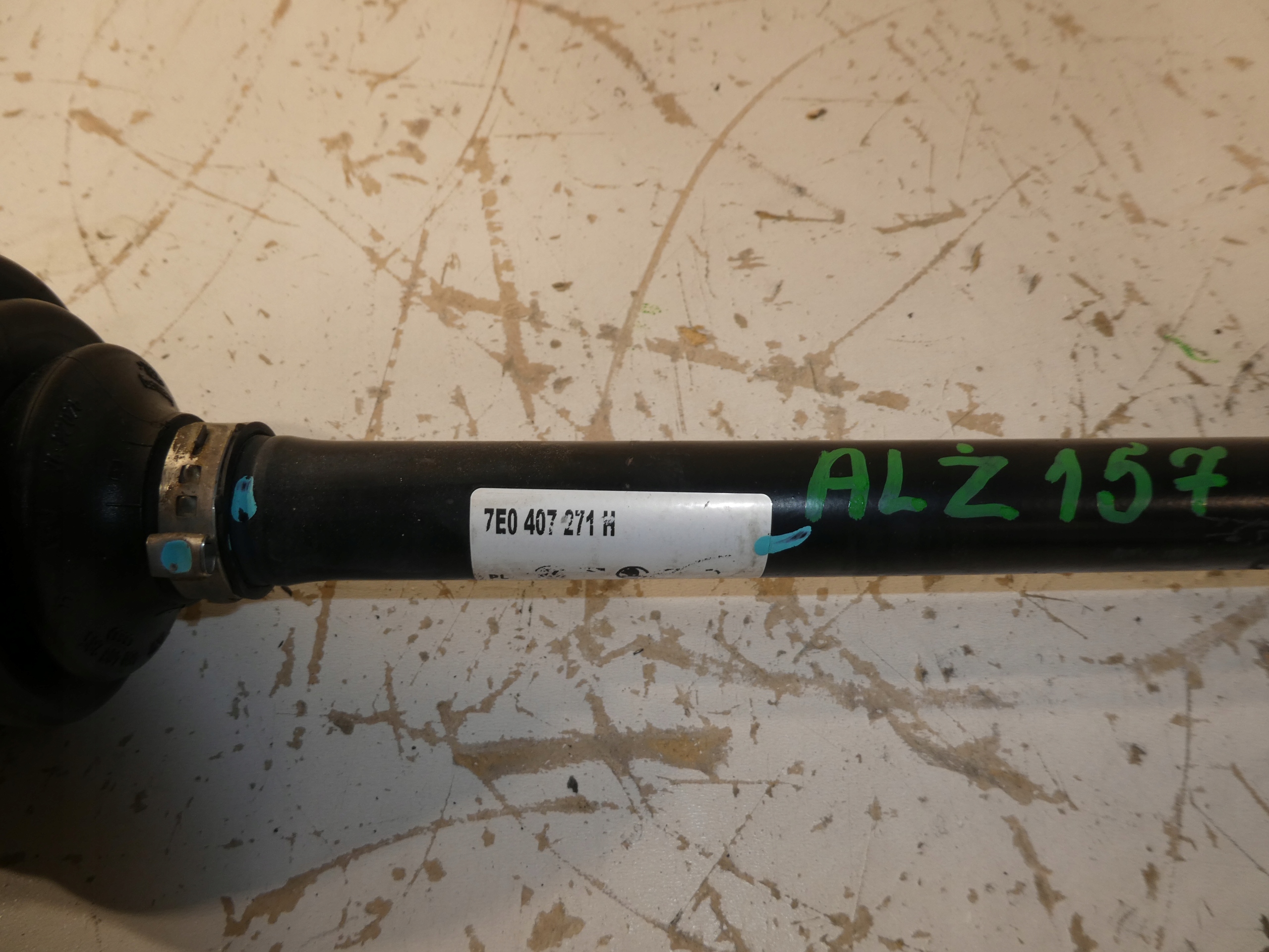 VW T5 LIFT semi-axis 7E0407271H