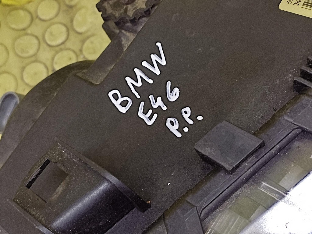 BMW E46 REFLEKTOR light right front 63126910956