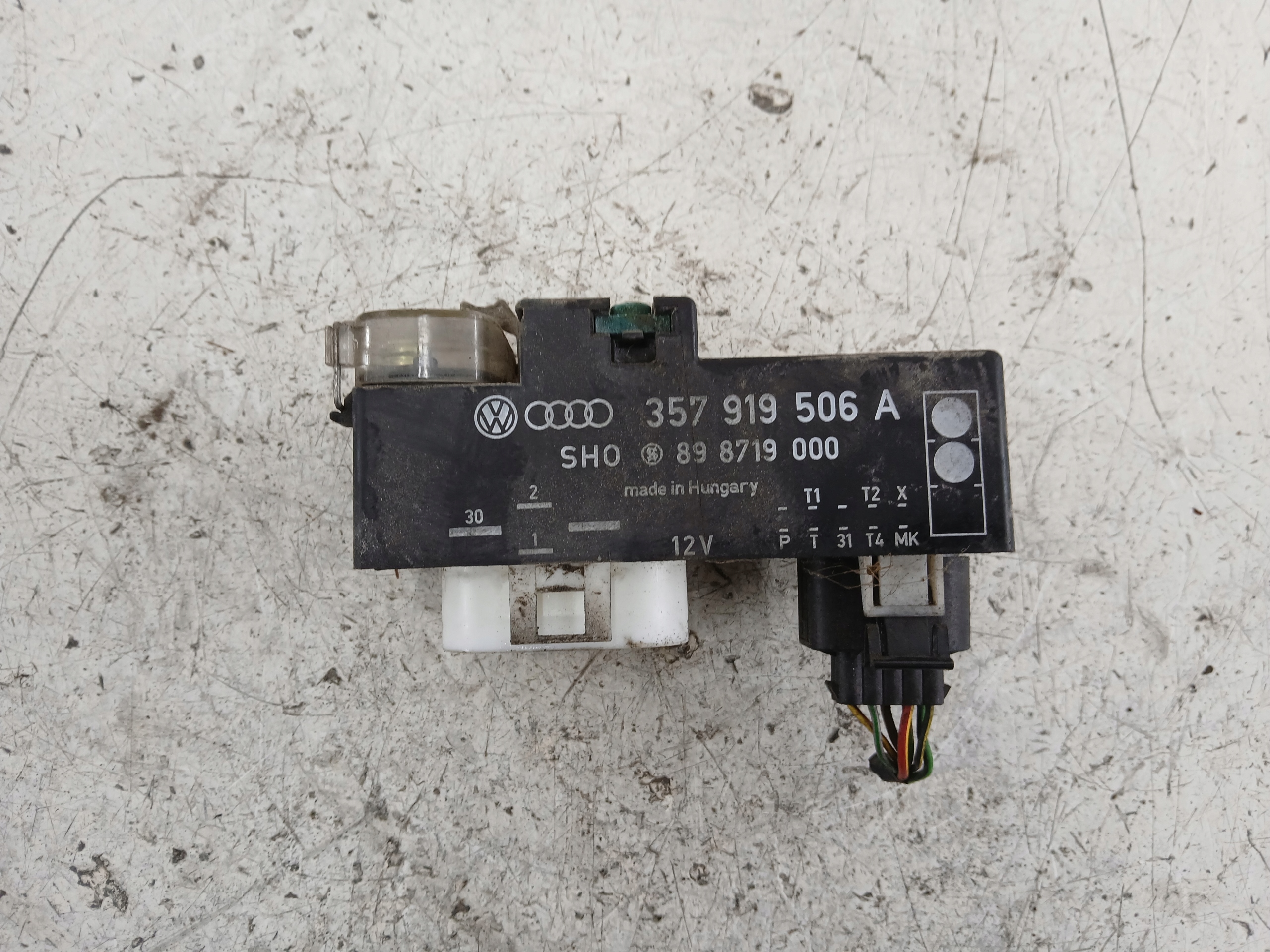 VW GOLF III Bedienteil WENTYLATORA 357919506A