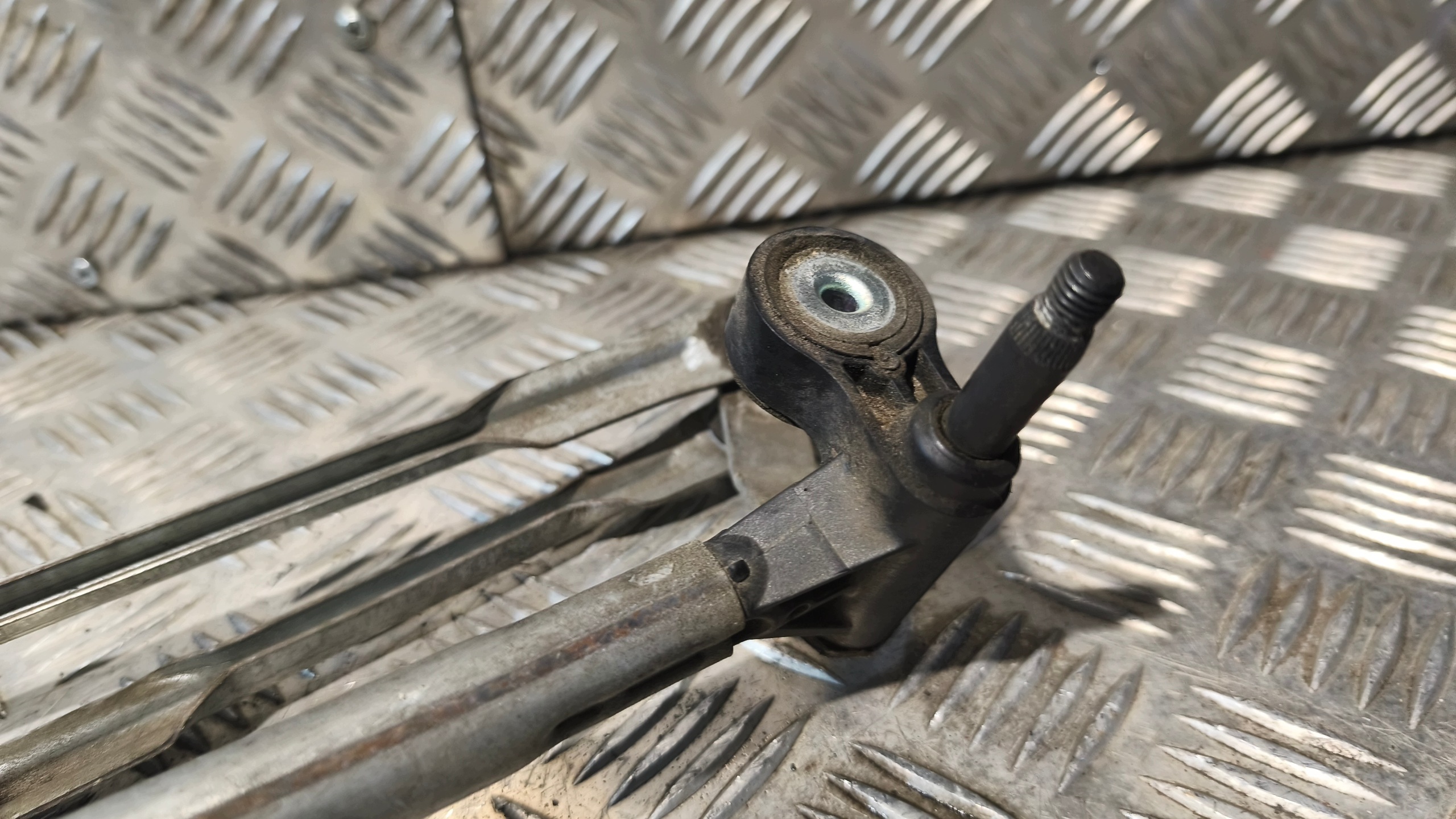 wischergestänge OPEL CORSA E 2018r W65427
