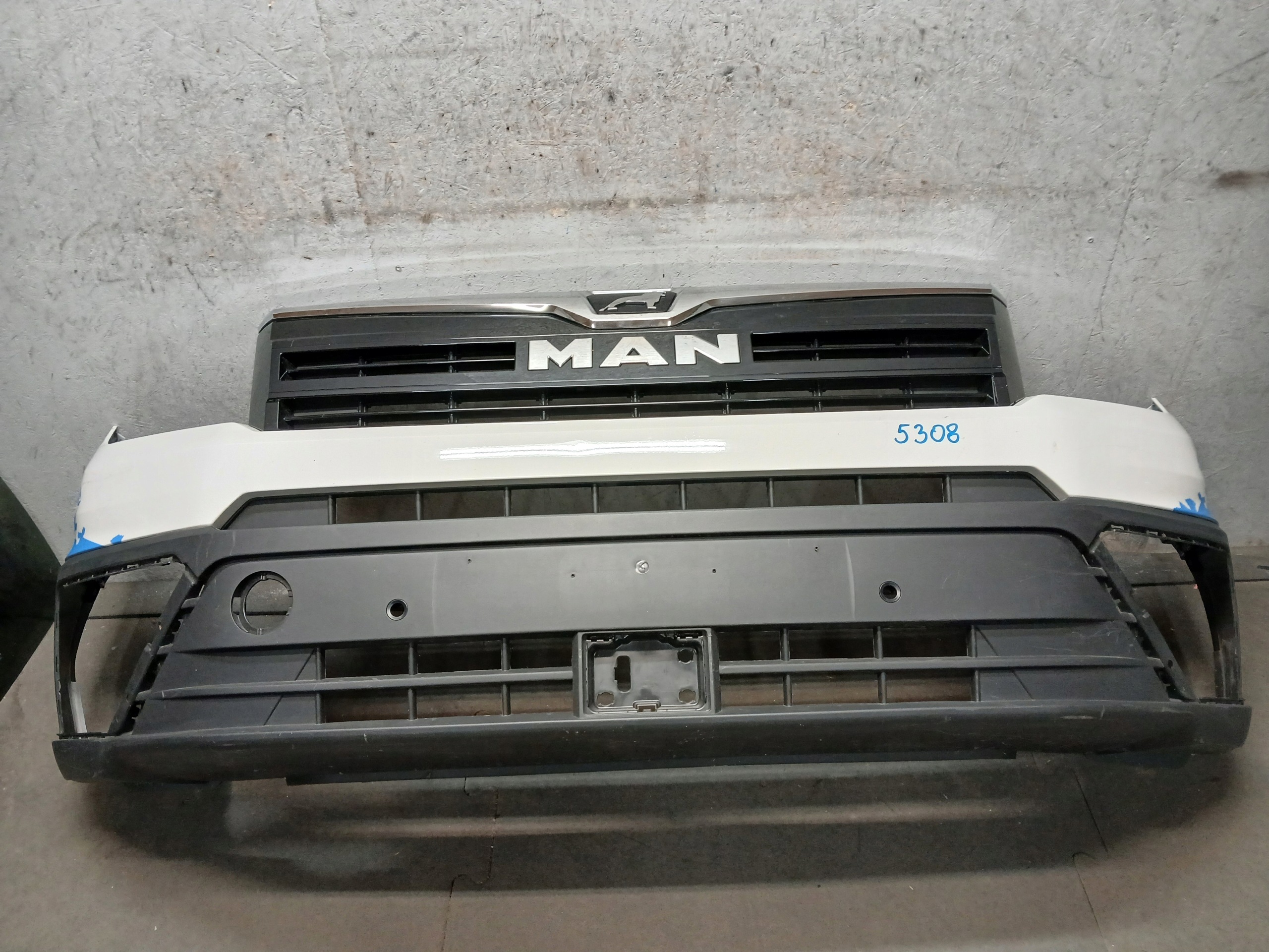 branik prednji dio MAN TGE
