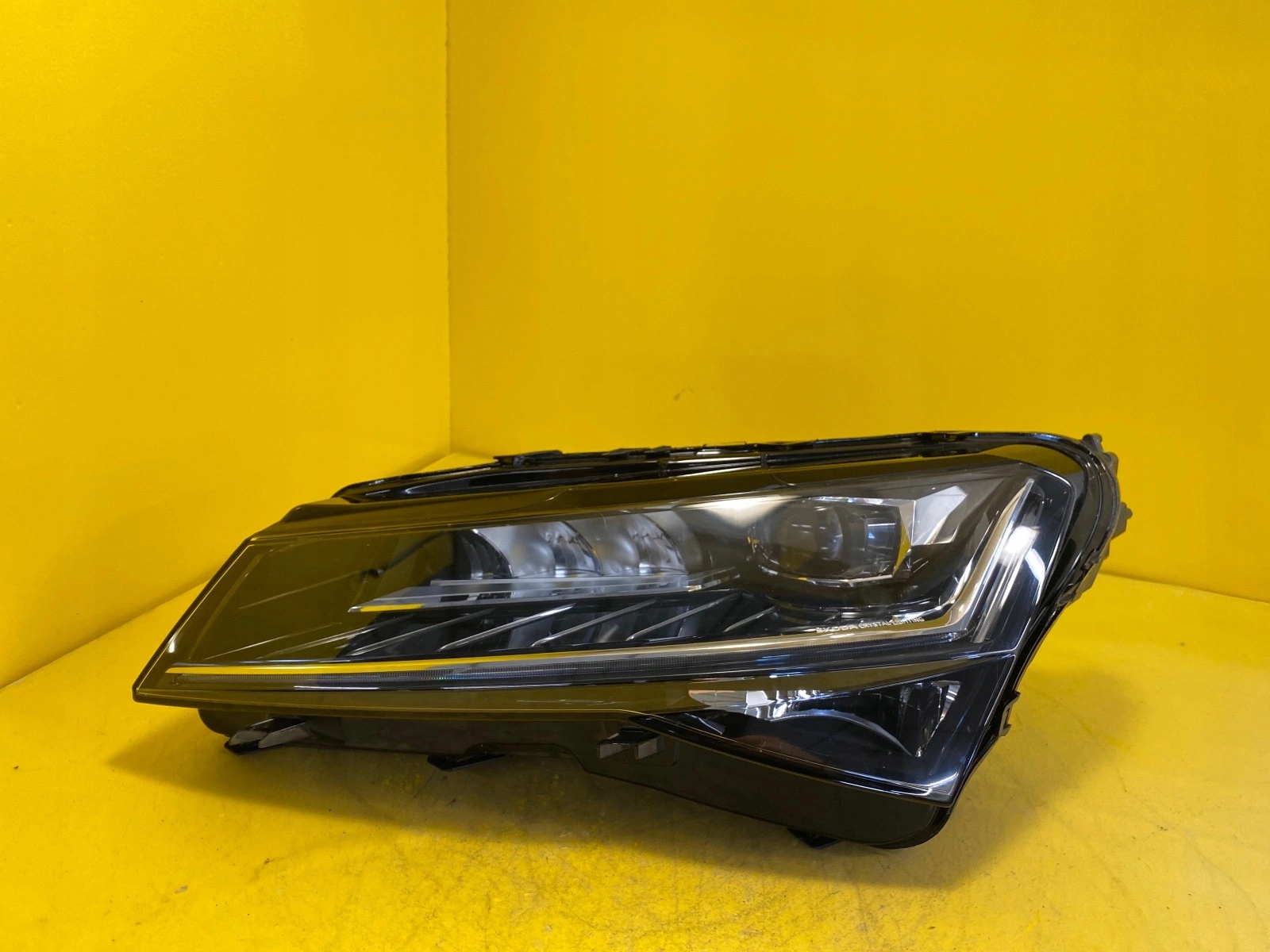 light left SKODA SUPERB 3 B8 LIFT 2019- FULL LED