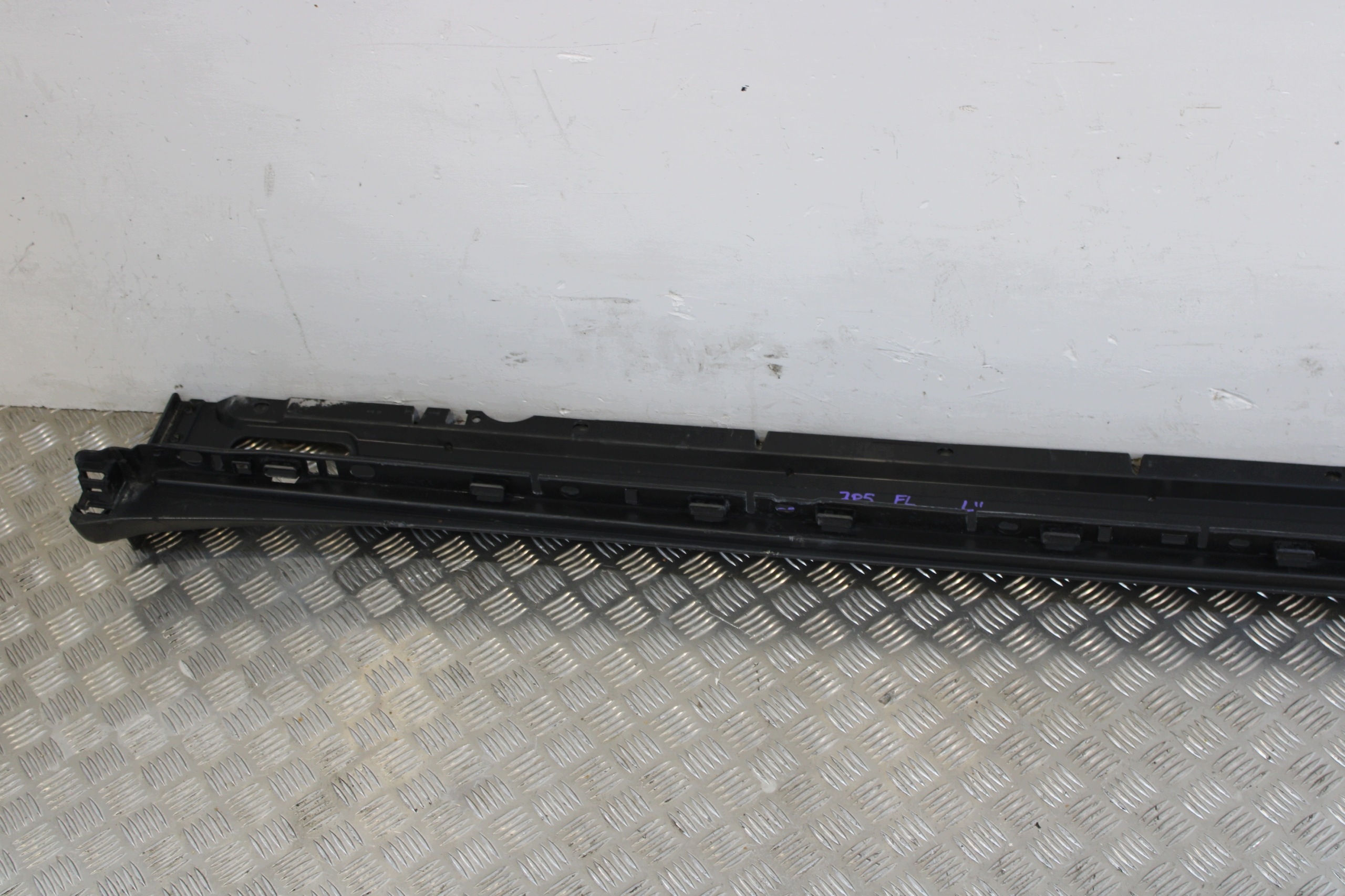 cap threshold right threshold right 7P5853554R PORSCHE CAYENNE II 2 7P5 LIFT