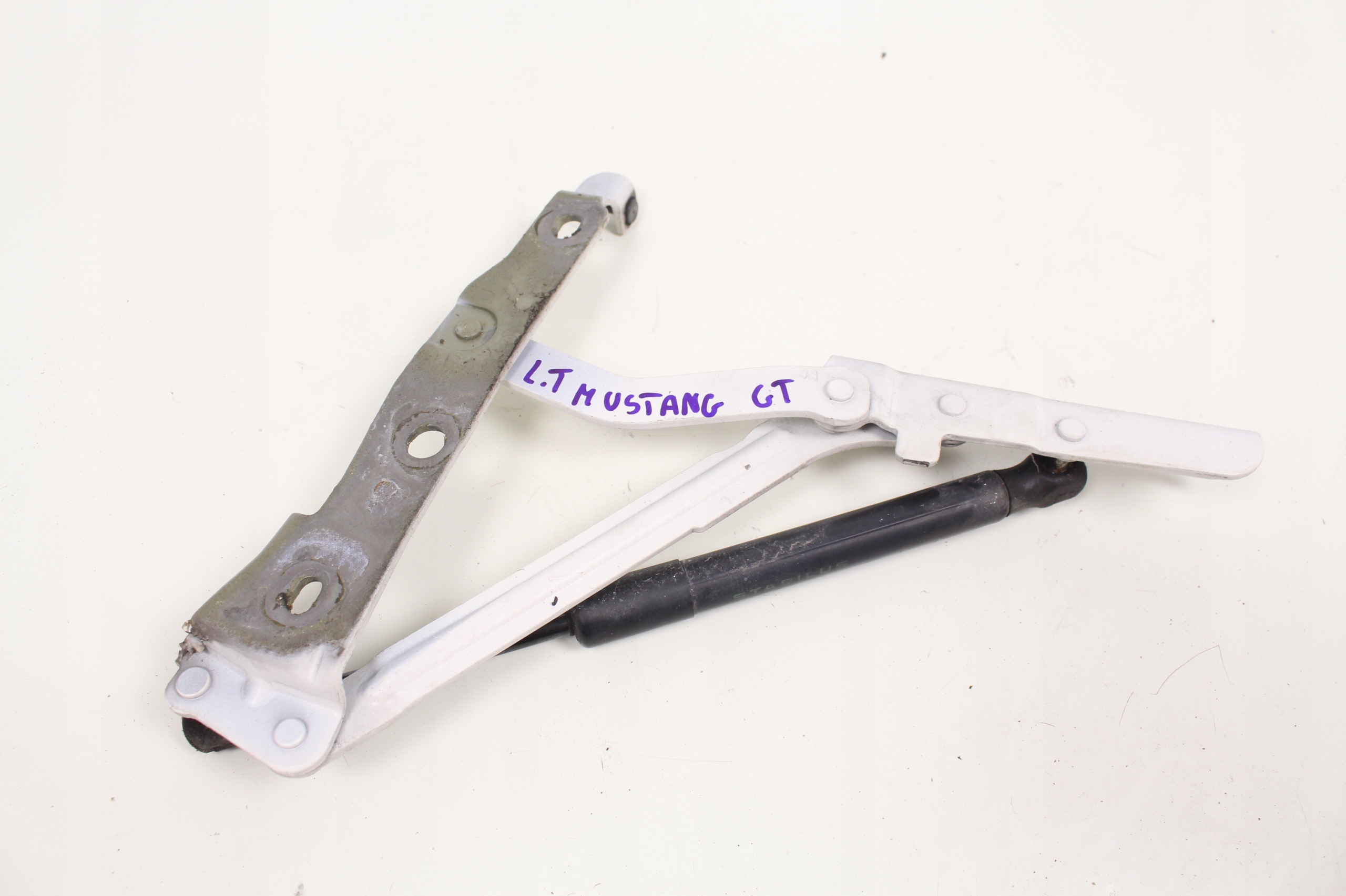 ПЕТЛЯ ЗАКРИЛКА ЛІВА FORD MUSTANG GT 05-