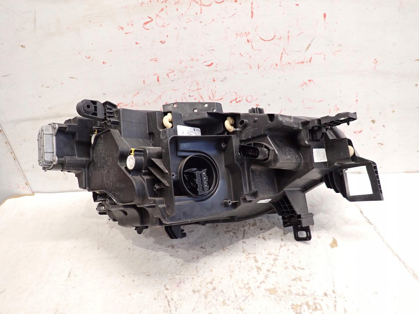 light front front left VW ID4 2020- FULL LED 11A941035N