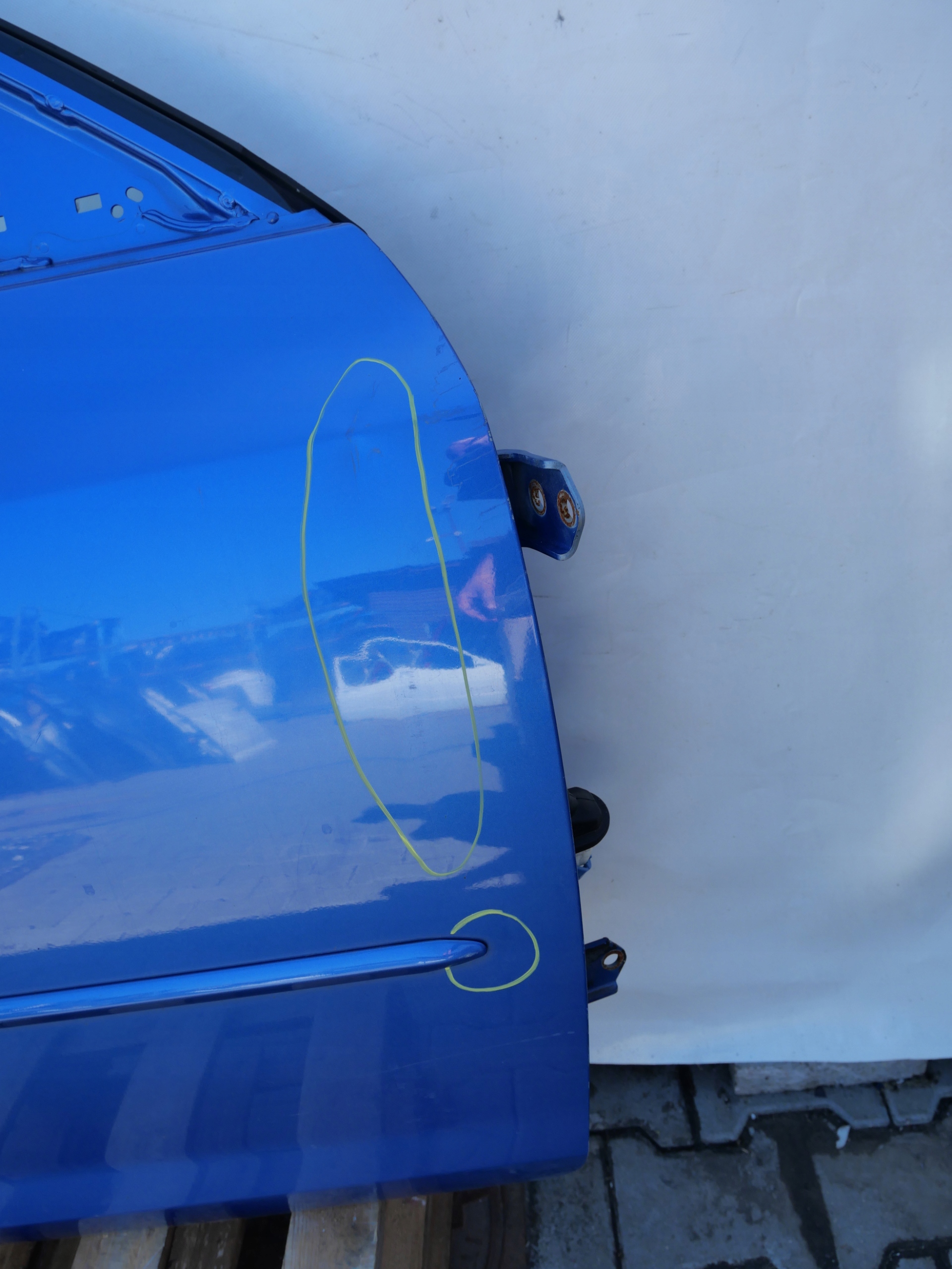 MAZDA 3 left door front