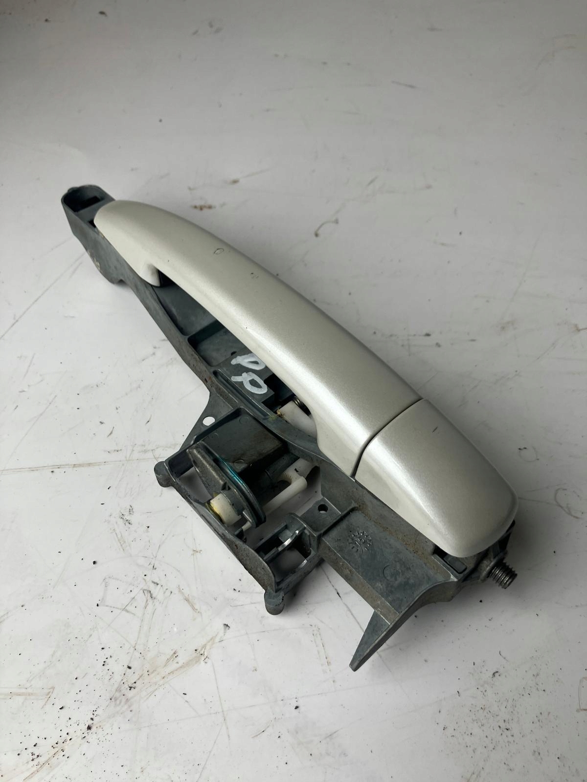 handle door right front PEUGEOT 208 2008 and EFCD PERLA