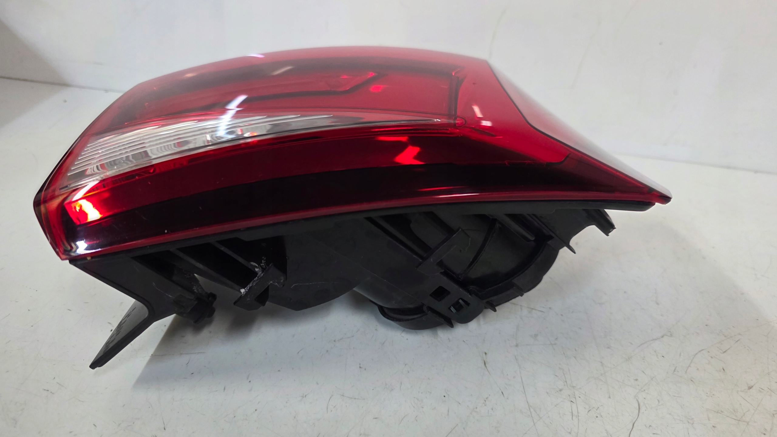 фонарь правый задний seat Ateca