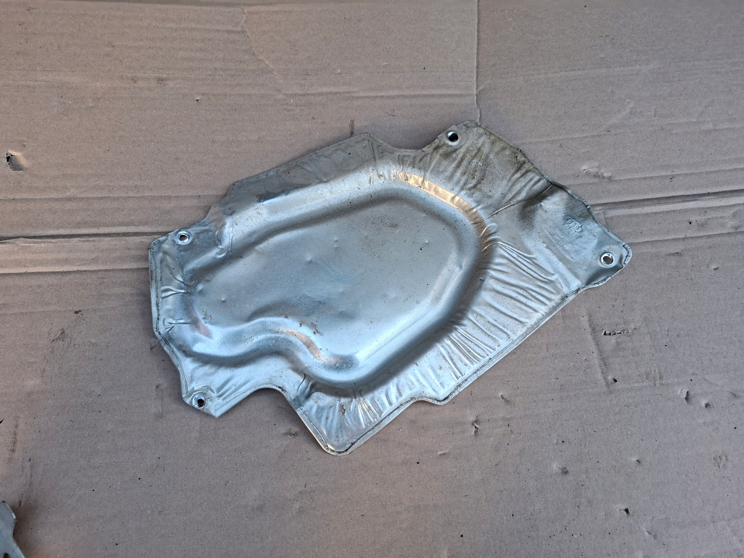 Blende Abdeckung TERMICZNA Halter KOMP AUDI A6 S6 RS6 A7 RS7 4K 4K0616179