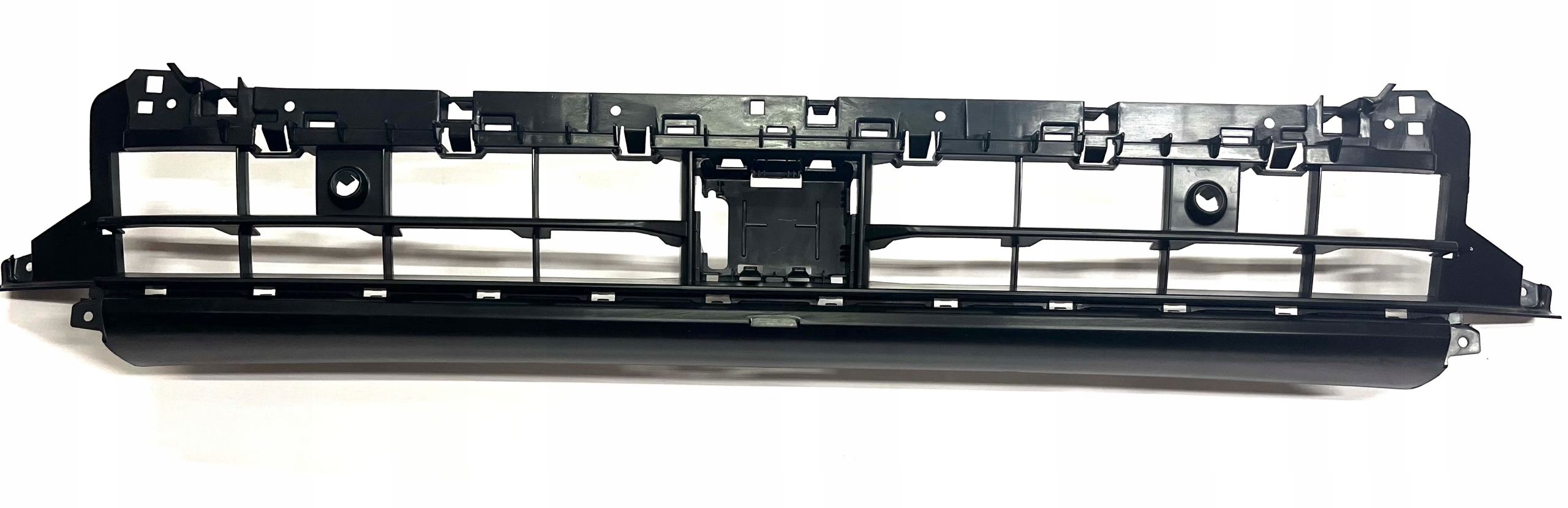 83A807683TOMCAR - Решітка радіатора бампера AUDI Q3 83A 2019-новий