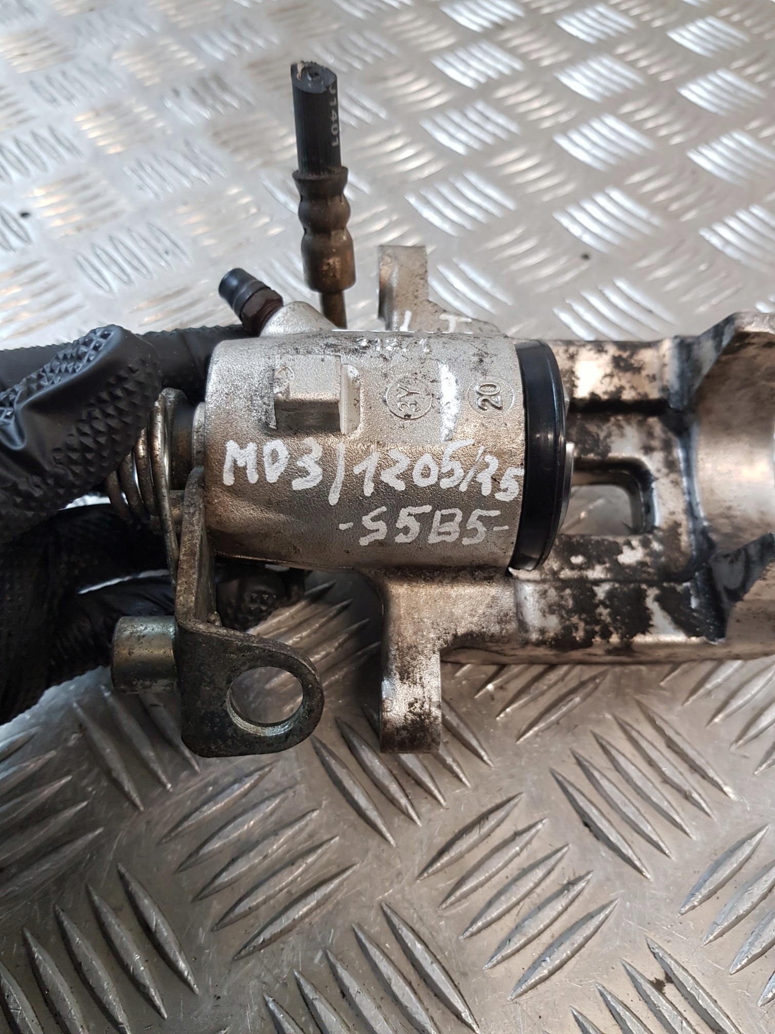 caliper brake ABE left rear part VW BORA 1.6 00R