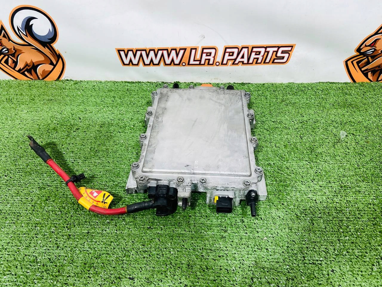 PRZETWORNIK JAGUAR I-PACE X590 J9D3-14B227-AD