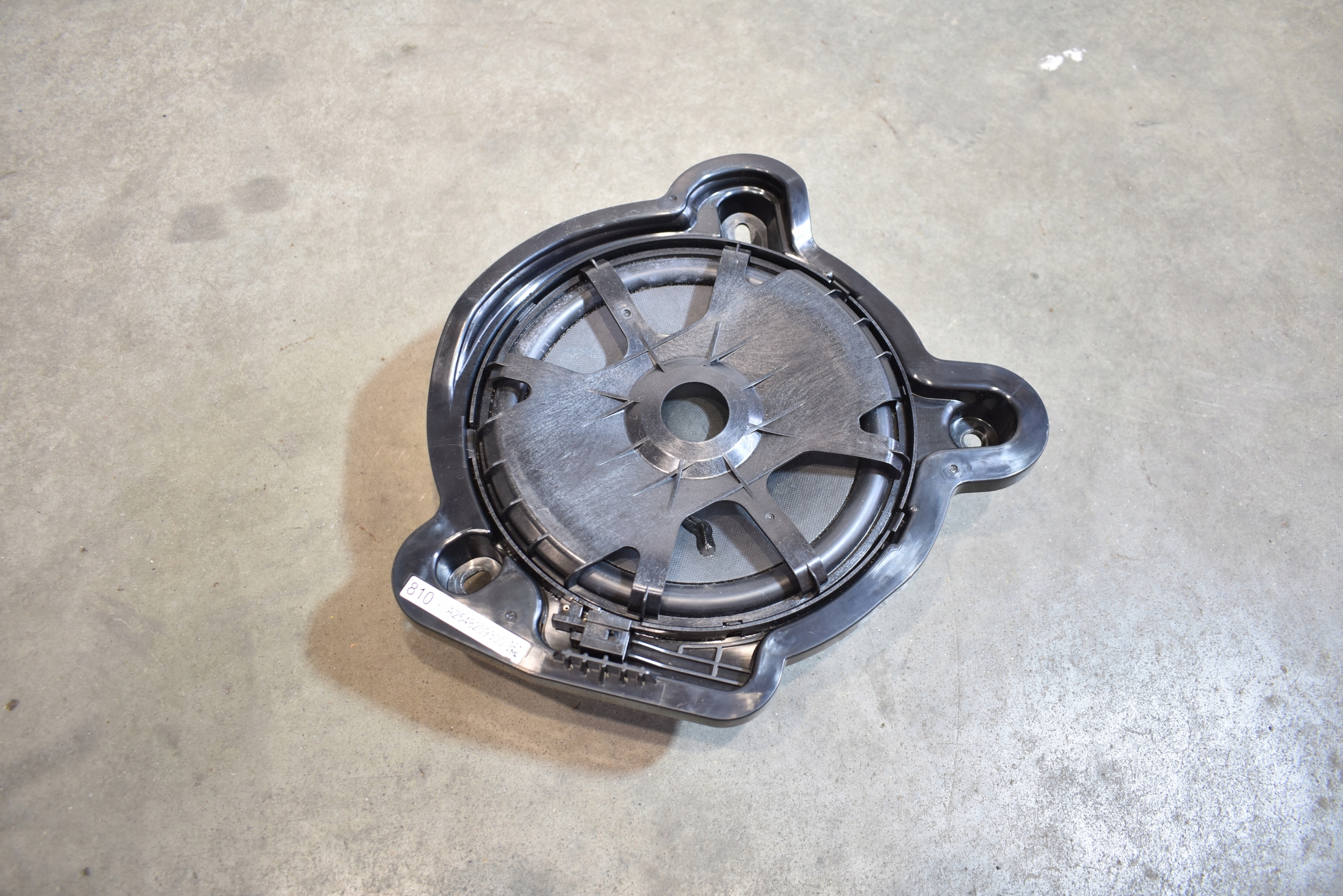 perfect condition speaker MERCEDES W206 X254 1