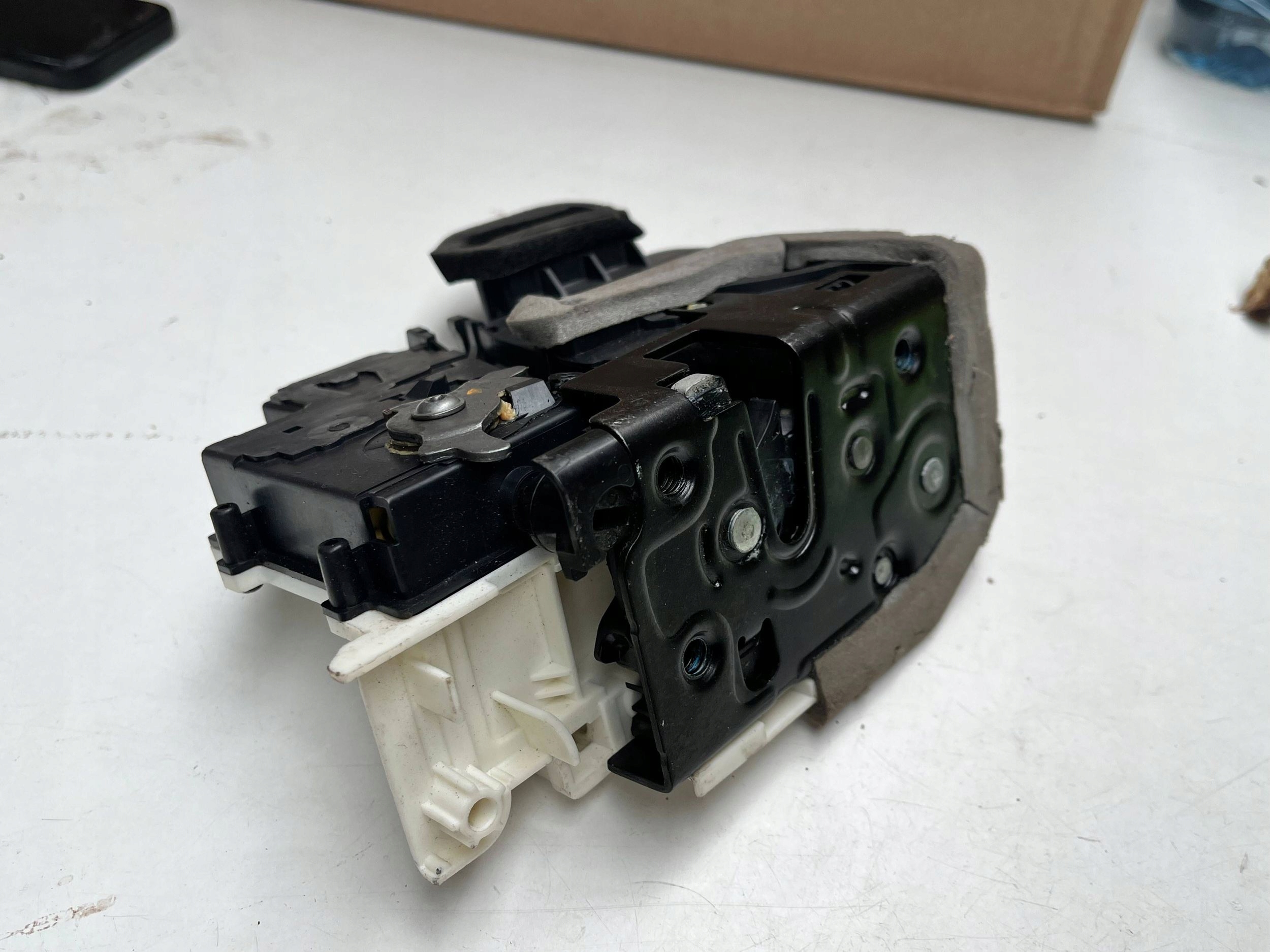 lock door right front Audi A6 A7 Q8 4K1837016H !J