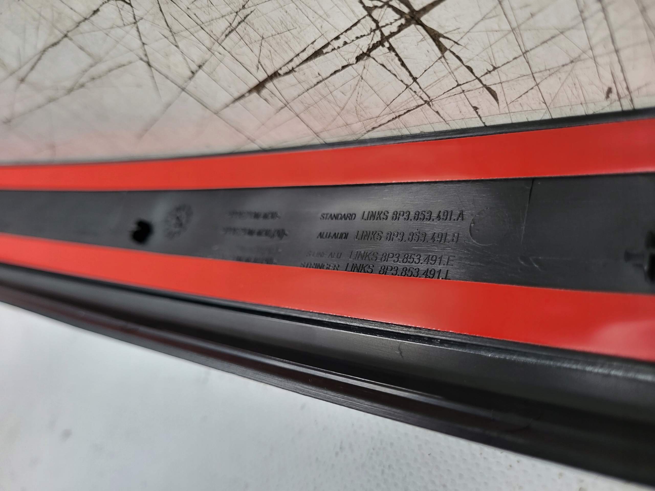 Audi OE 8P3853491A молдинг порога л