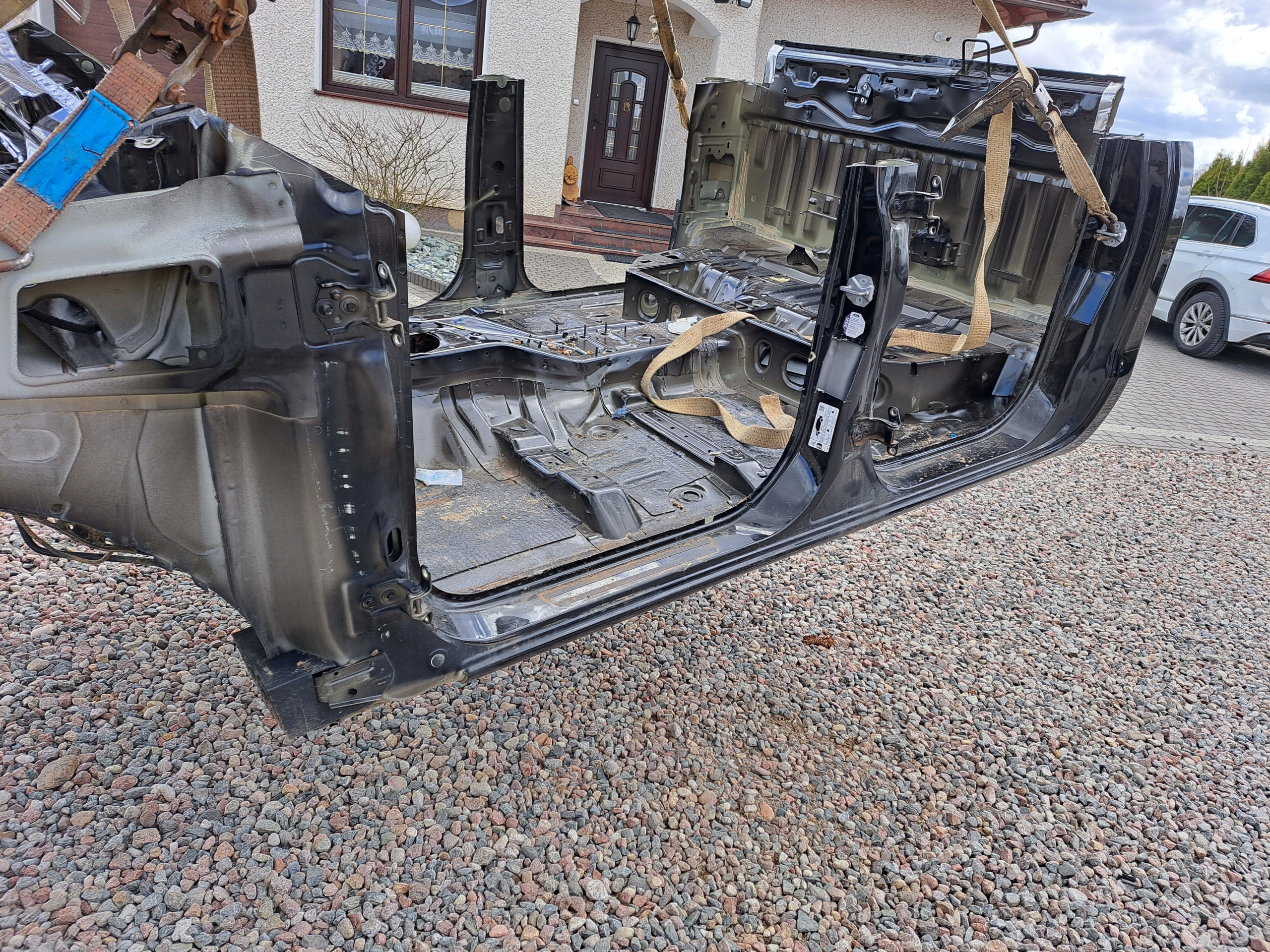 FORD RANGER 3 PRÓG SŁUPEK LEWY Numer katalogowy części EB3B-2610129-