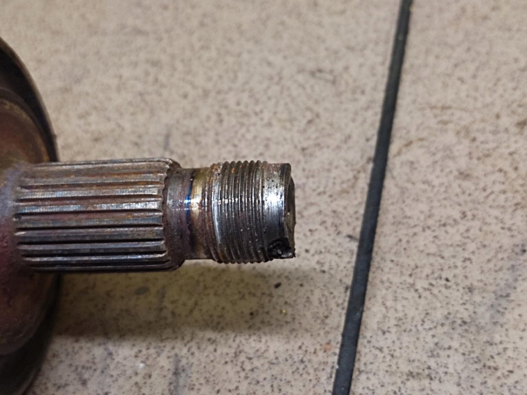 MERCEDES W203 2.0 semi-axis right