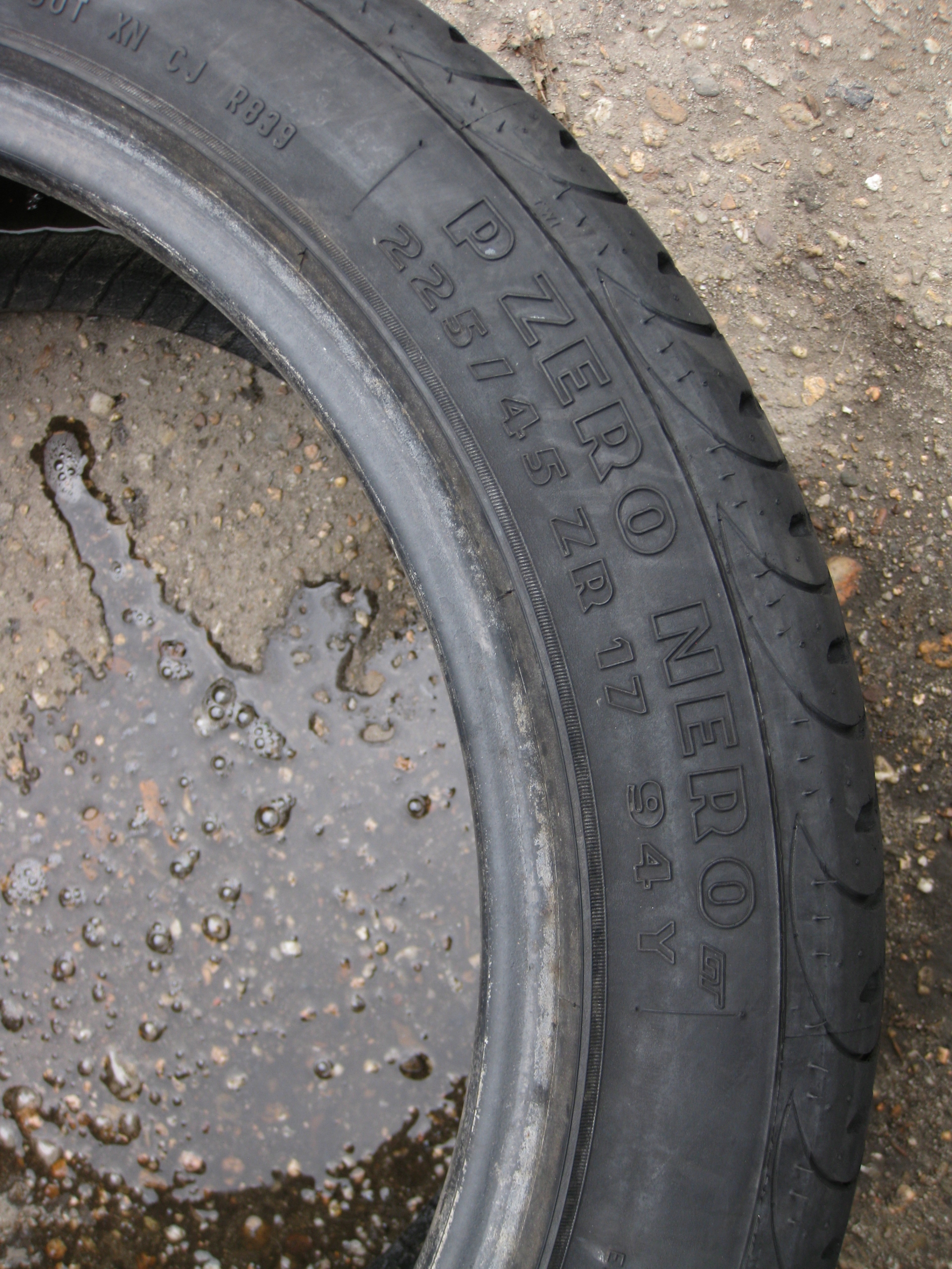 tyre PIRELLI P ZERO NERO 225/45R17 LATO
