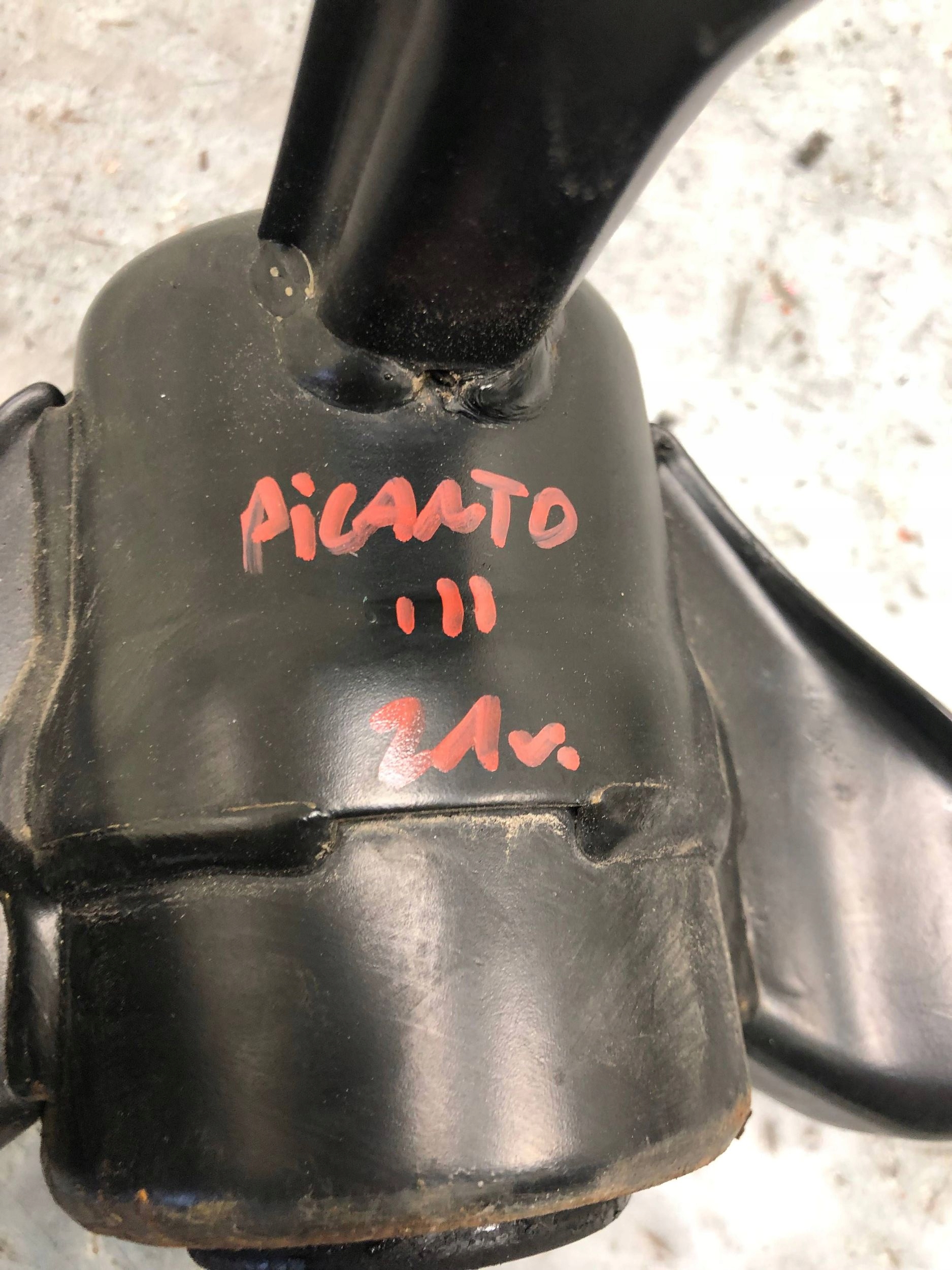 holder engine mount KIA PICANTO III 21815-G6000