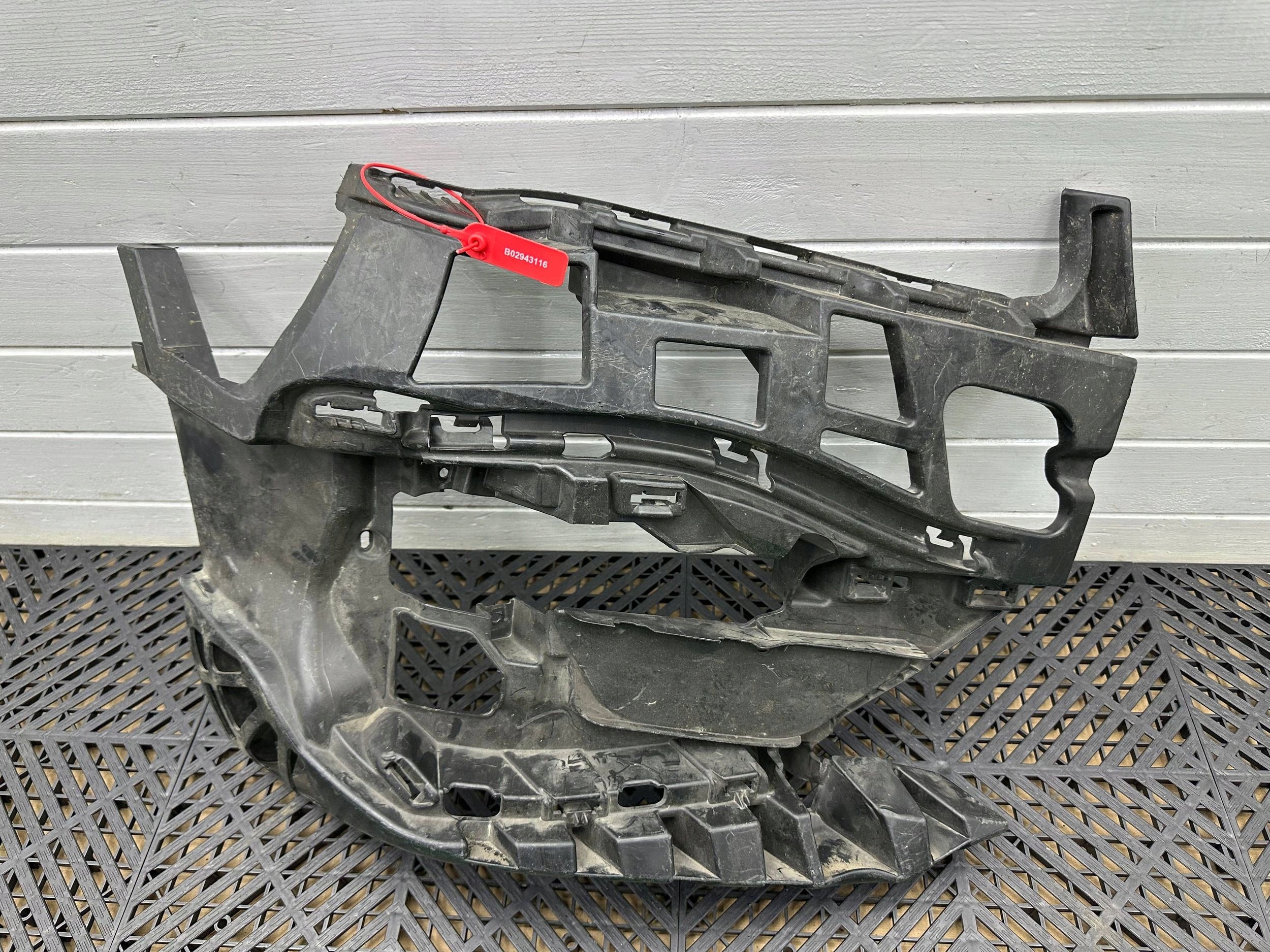 bumper bracket of the front BMW 2 F45 7460144