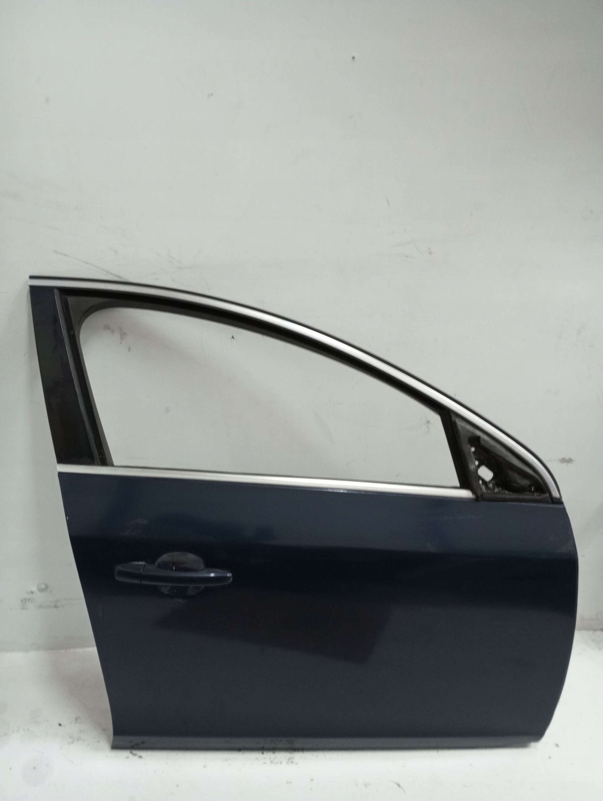 door right front VOLVO V60 11R ANGLIK