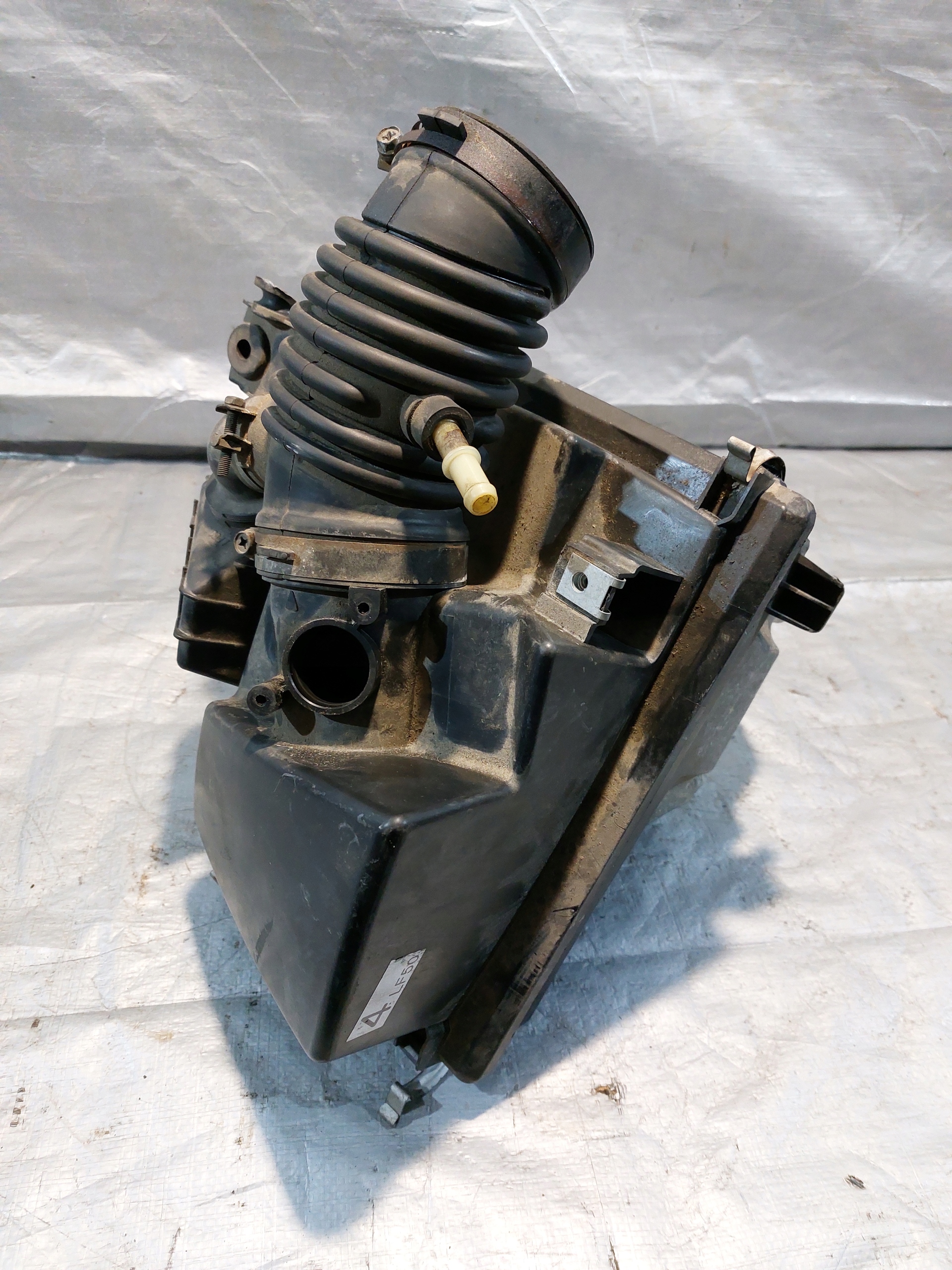 luftfiltergehäuse MAZDA 5 und 1.8 16V