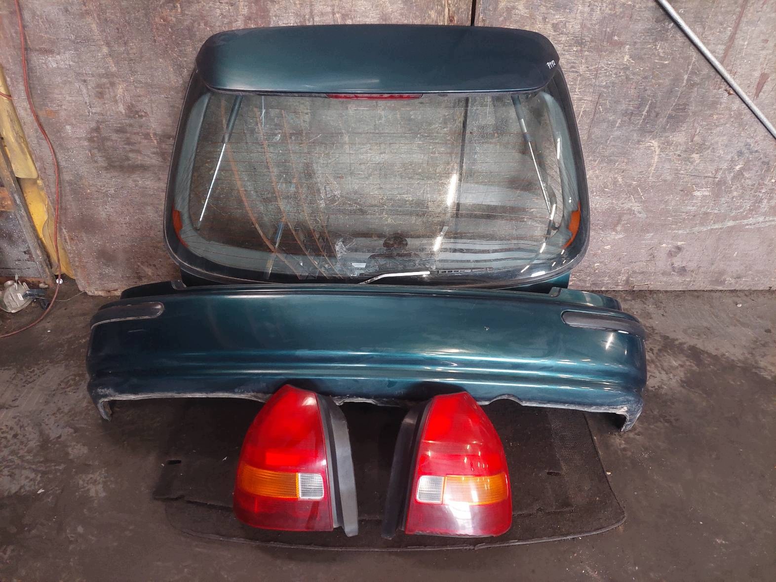 complete rear part HONDA CIVIC VI G-82P trunk door boot bumper rear part lights