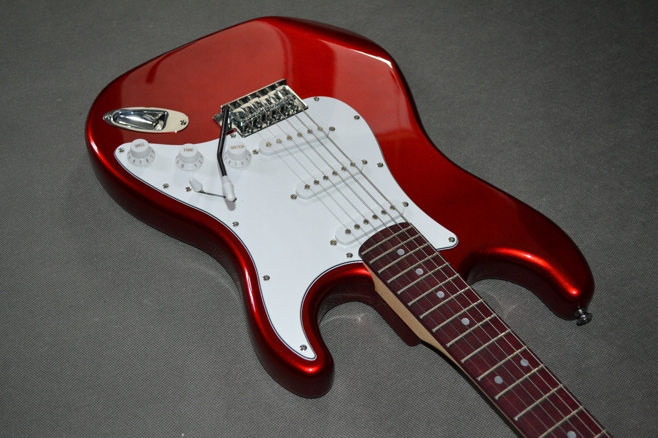 HARLEY BENTON ST20 STRATOCASTER USTAWIONY LUTNICZO Liczba strun 6 strun