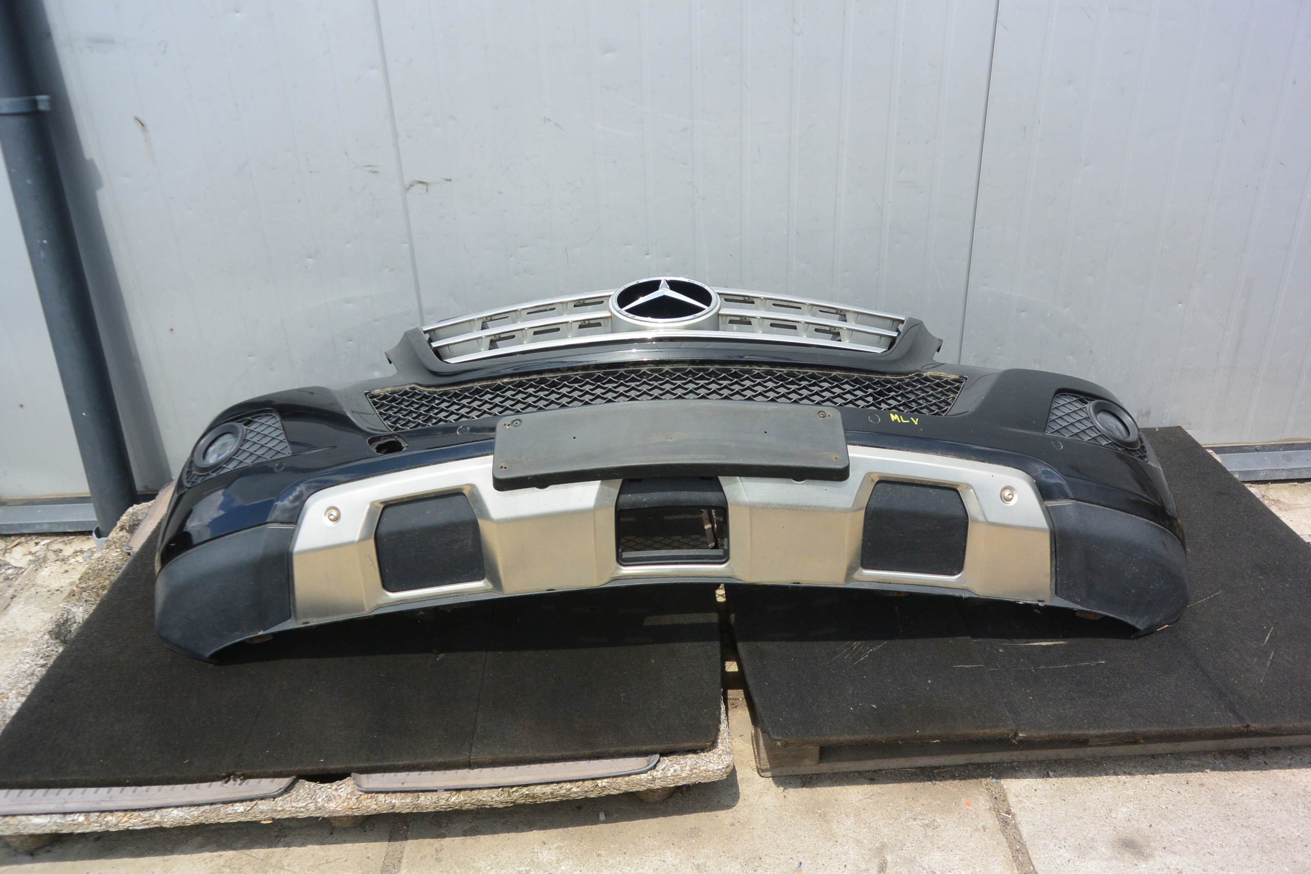 MERCEDES ML W164 bumper grill front LIFT 197 KPL PDC