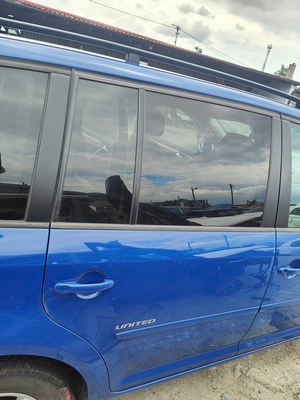 VW TOURAN 09r DRZWI PRAWY TYŁ TYLNE LL5M GOŁE
