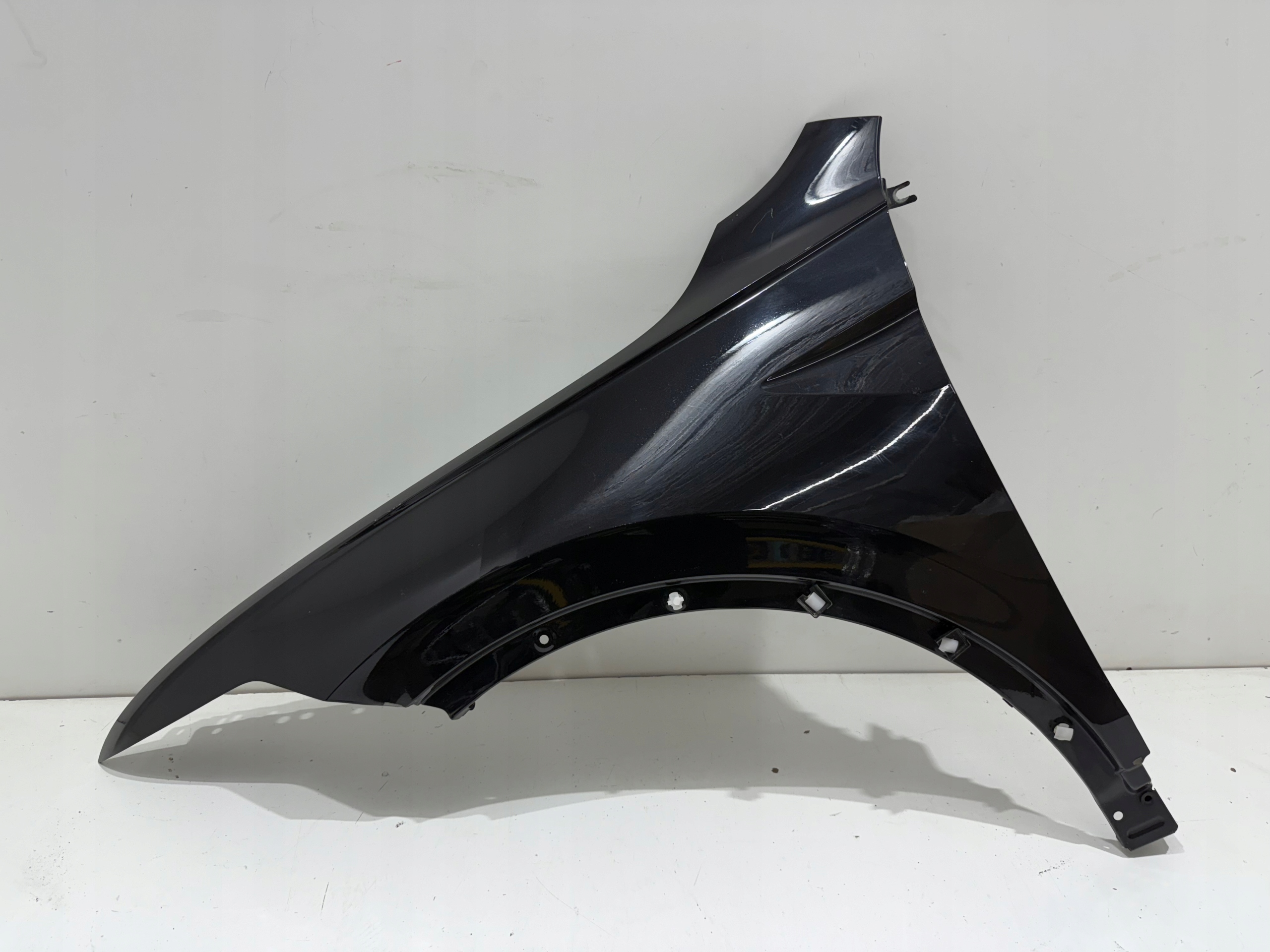 VOLKSWAGEN TIGUAN II 5NA LIFT BŁOTNIK PRZEDNI LEWY PRZÓD