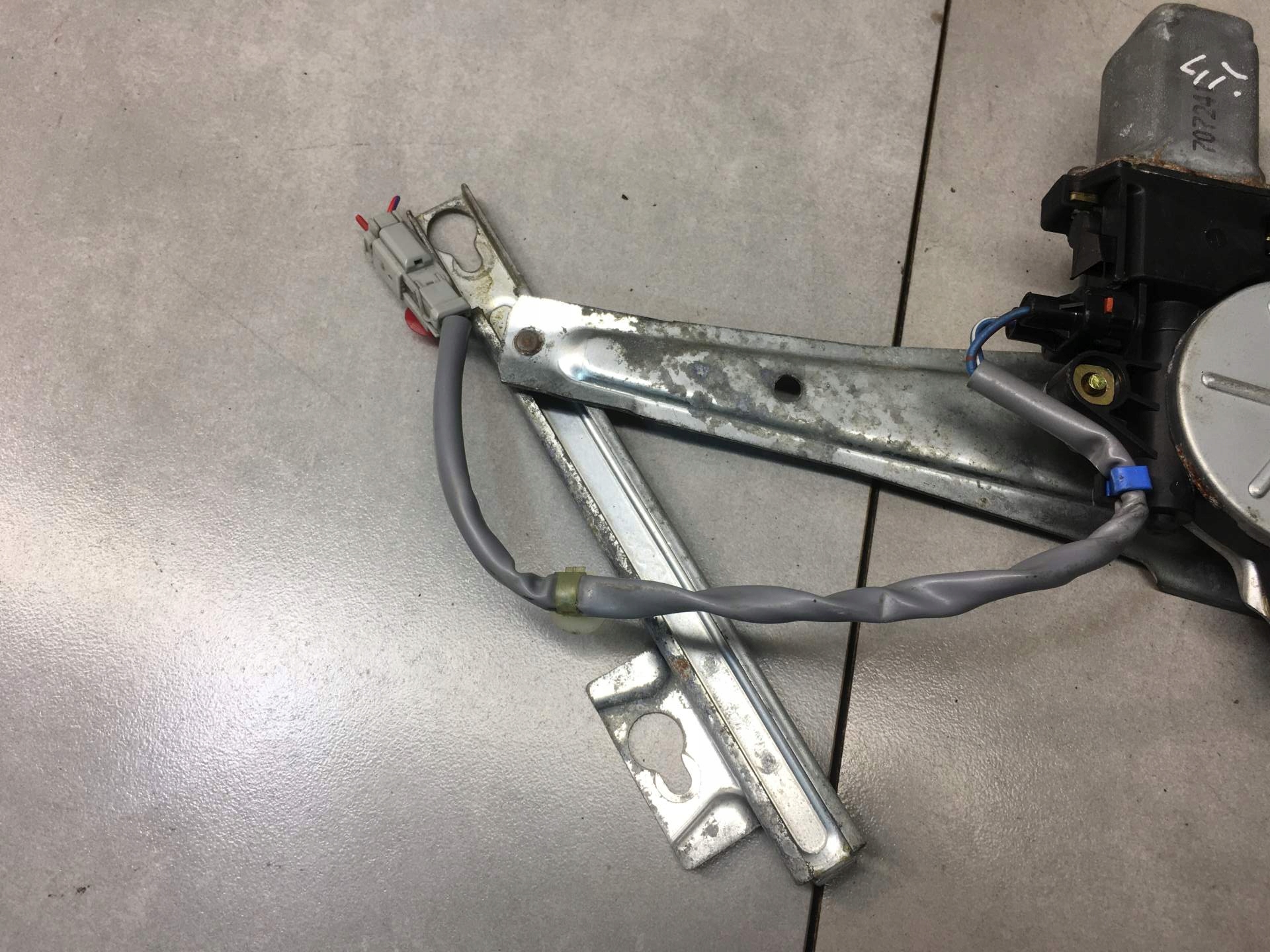 window regulator left rear part HONDA CR-V and