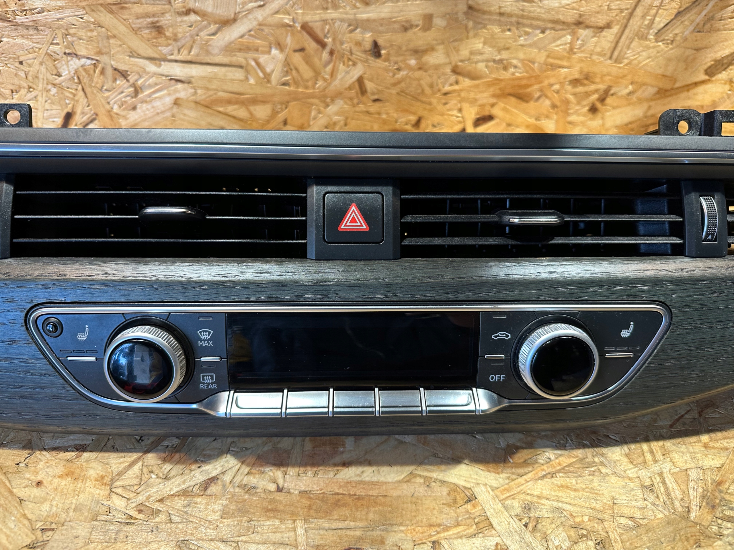 decorative trim PANEL DEKOR AUDI A4 B9 8W0 KOMPLET