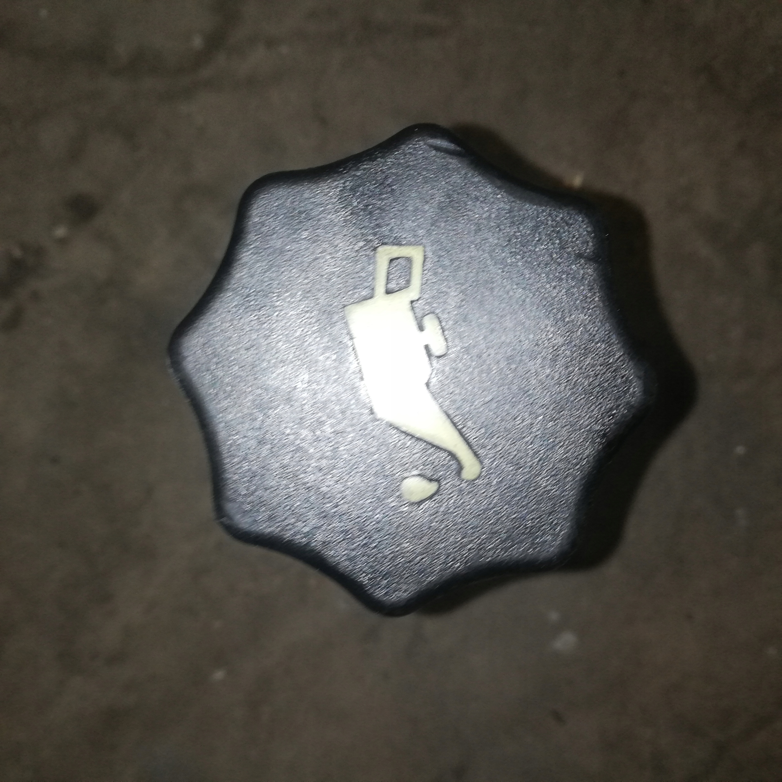 Fiat OE 504026757 wlew oleju korek kominek Numer katalogowy części 504026757