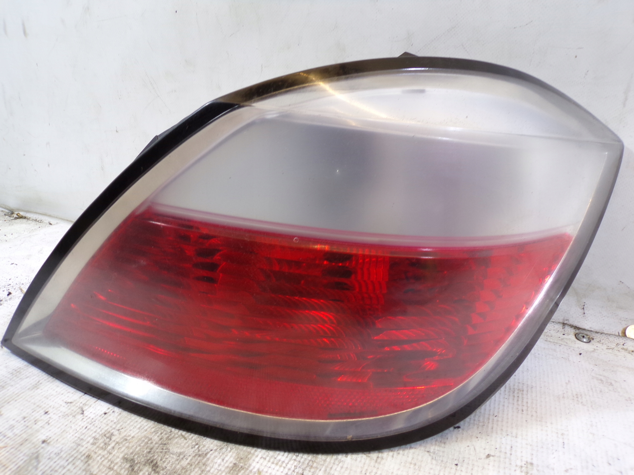 light rear rear part right OPEL ASTRA H HB (3)