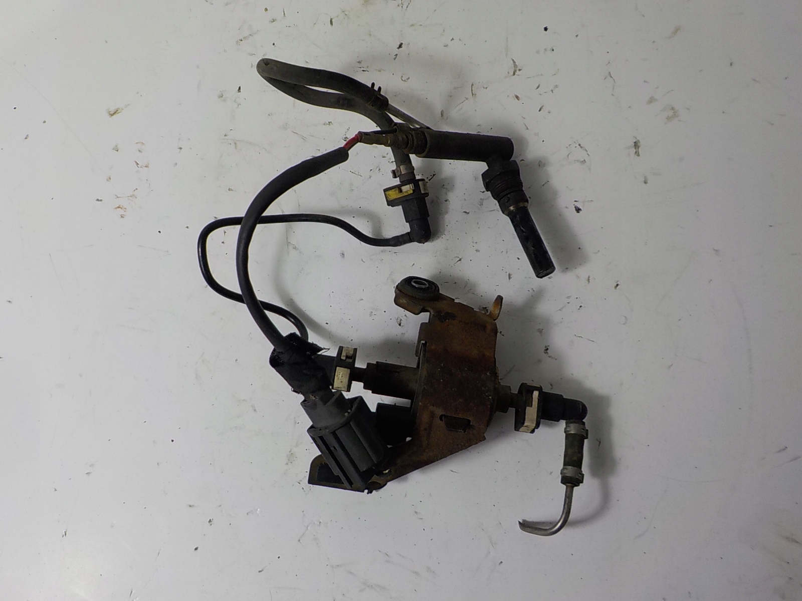 FORD KUGA i pumpa goriva WEBASTO AV61-9A407-BD AU5A-5J284-AA