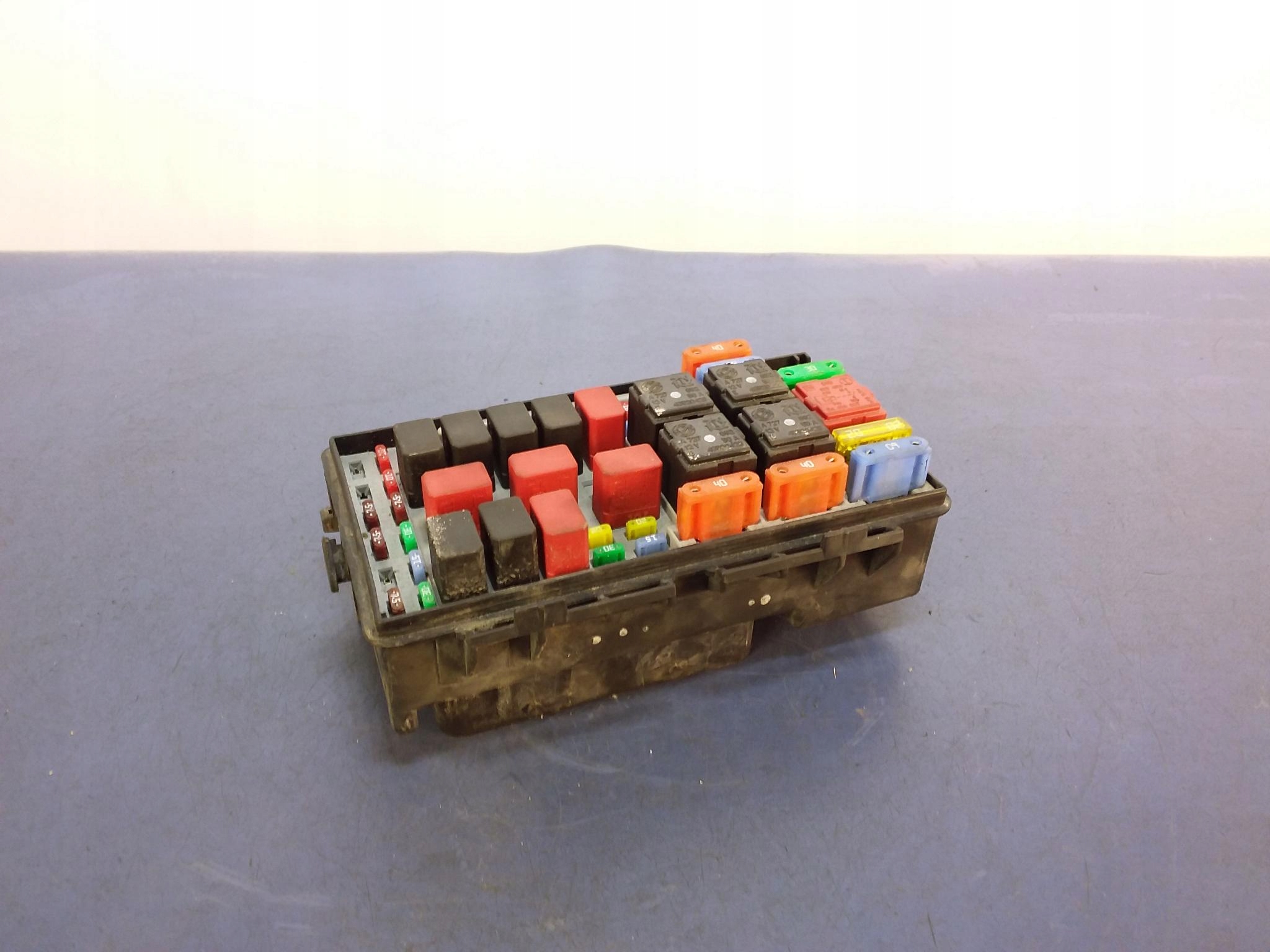 FIAT PUNTO GRANDE SKRZYNKA BEZPIECZNIKÓW 51775622