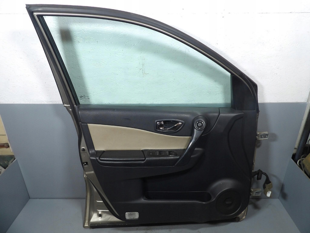 RENAULT KOLEOS and door front left TEHXA