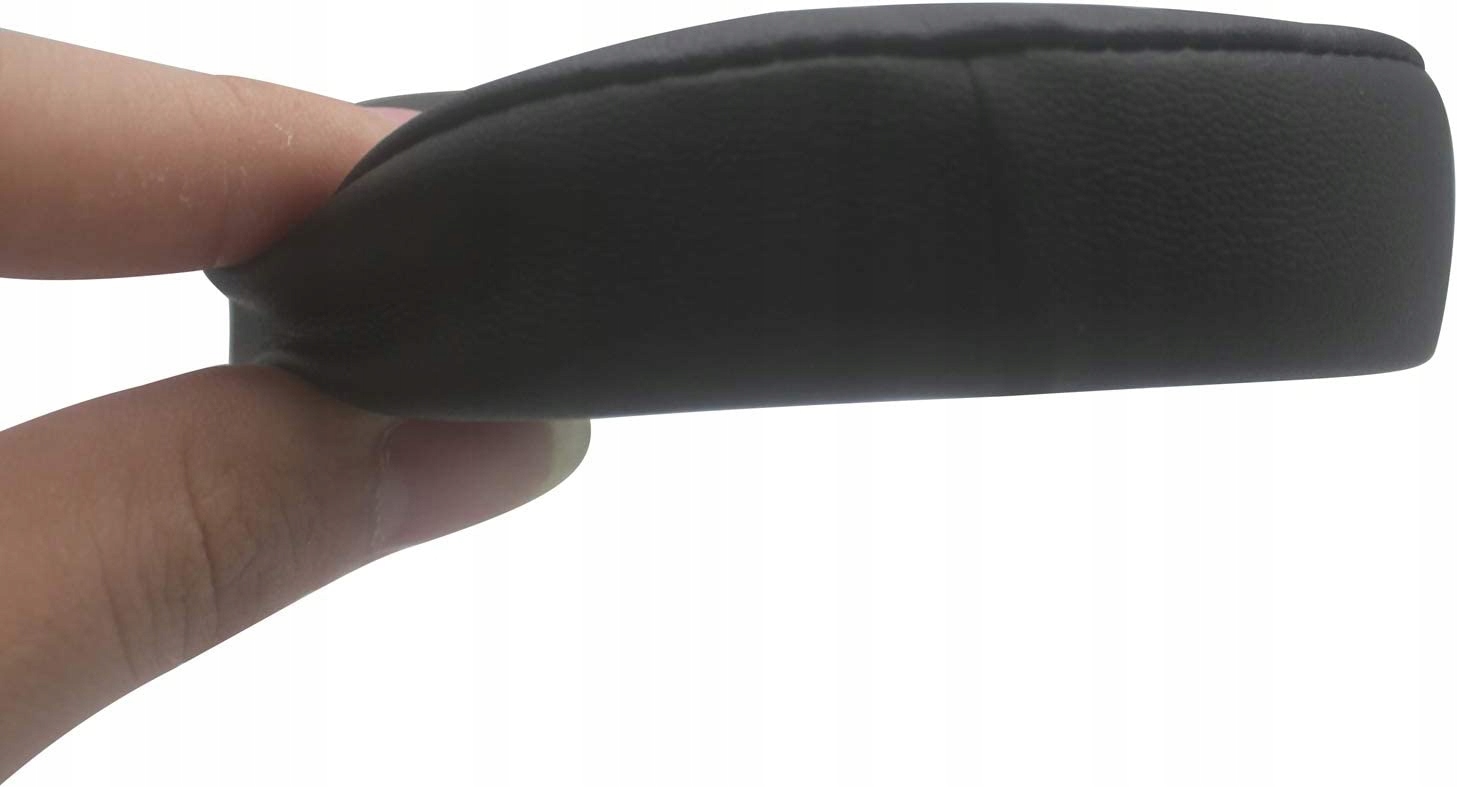 GĄBKI NAKŁADKI PADY NAUSZNIKI DO SŁUCHAWEK RAZER KRAKEN PRO V2 OVAL CZARNE Kolor dominujący czarny