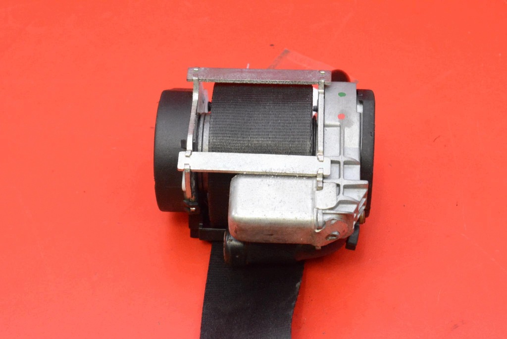 seat belt right front adjuster RENAULT MEGANE 3 III KOMBI 08-12