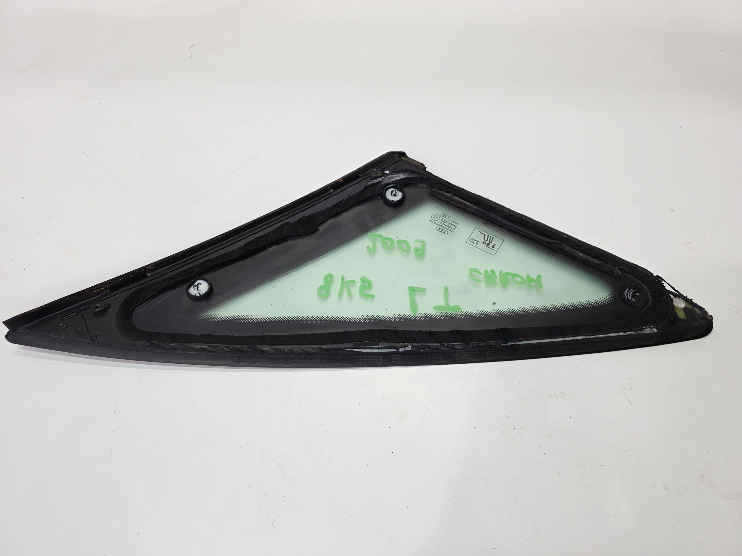window bodywork left rear part below LISTWE CHROM AUDI A4 B8 sedan 8K5 2009R