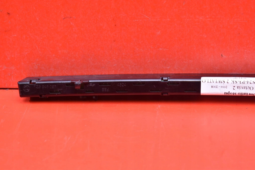 light STOPU STOP 1Z5945097 SKODA OCTAVIA 2 II 5D HB 04-08