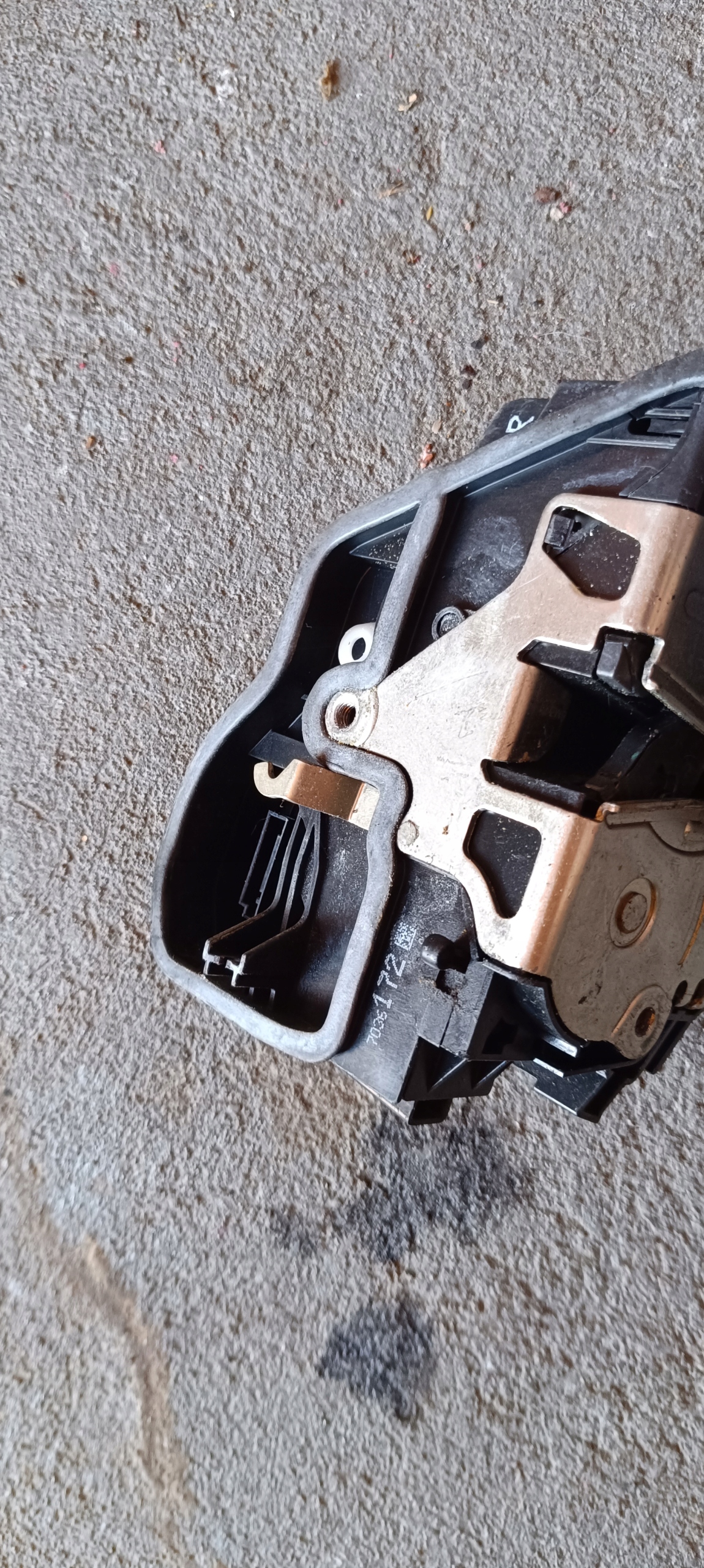 lock door right rear part BMW E60 E65 7036172