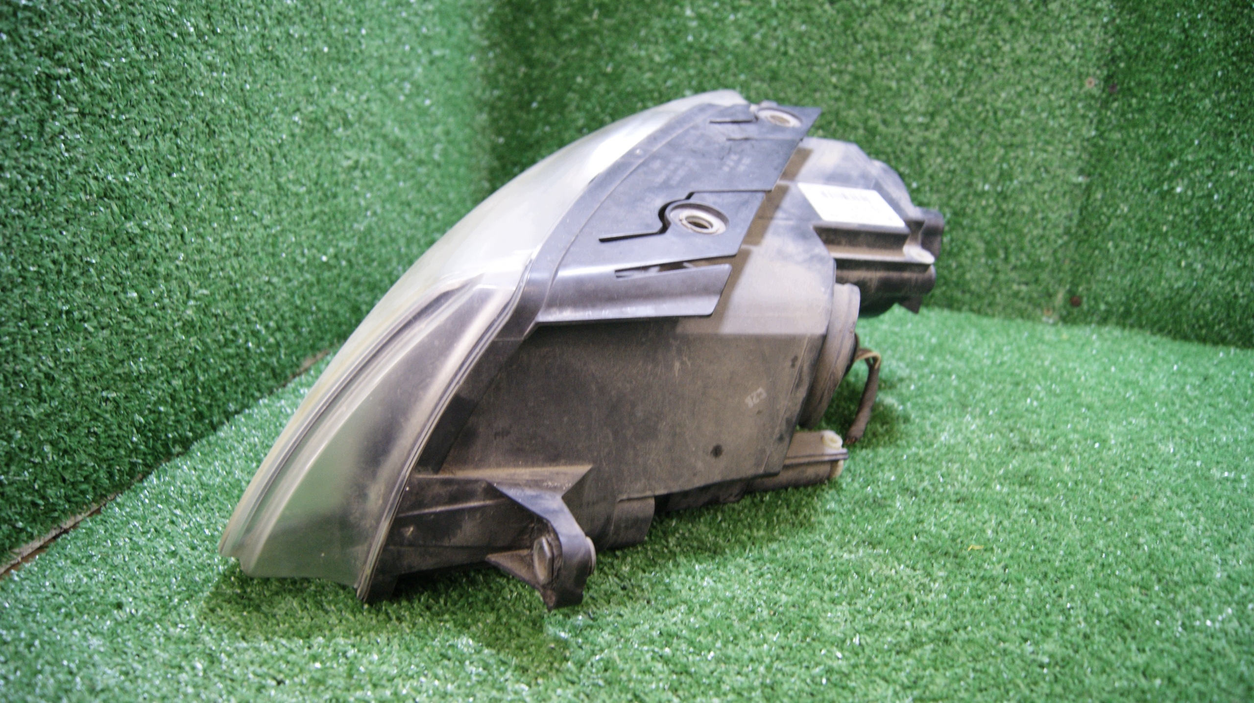 light right front VOLKSWAGEN PASSAT B6 1EL247014-12 3C0941006Q