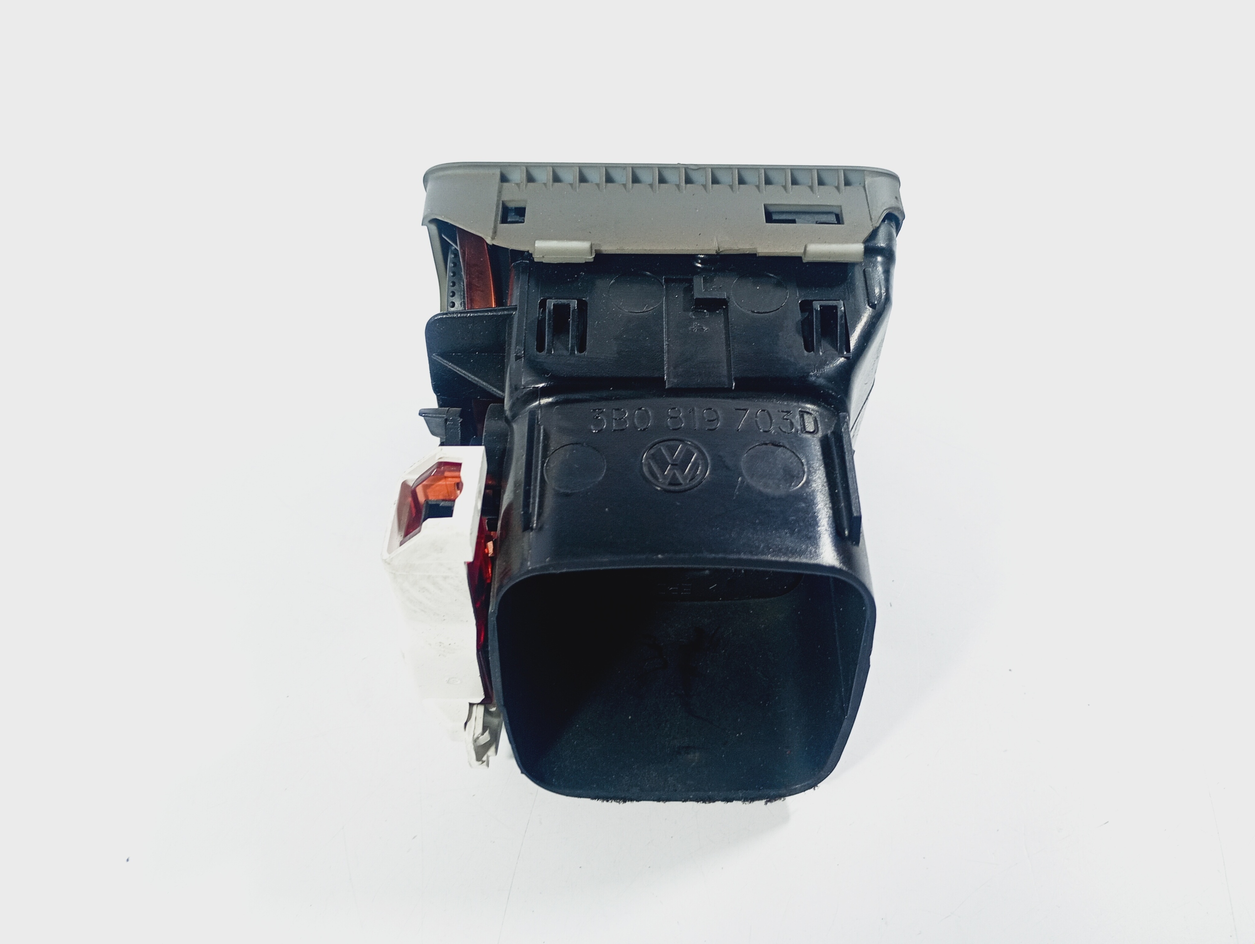 grid air conditioning devices air left driver´s 3B0819703D VW PASSAT B5 lift 00-05