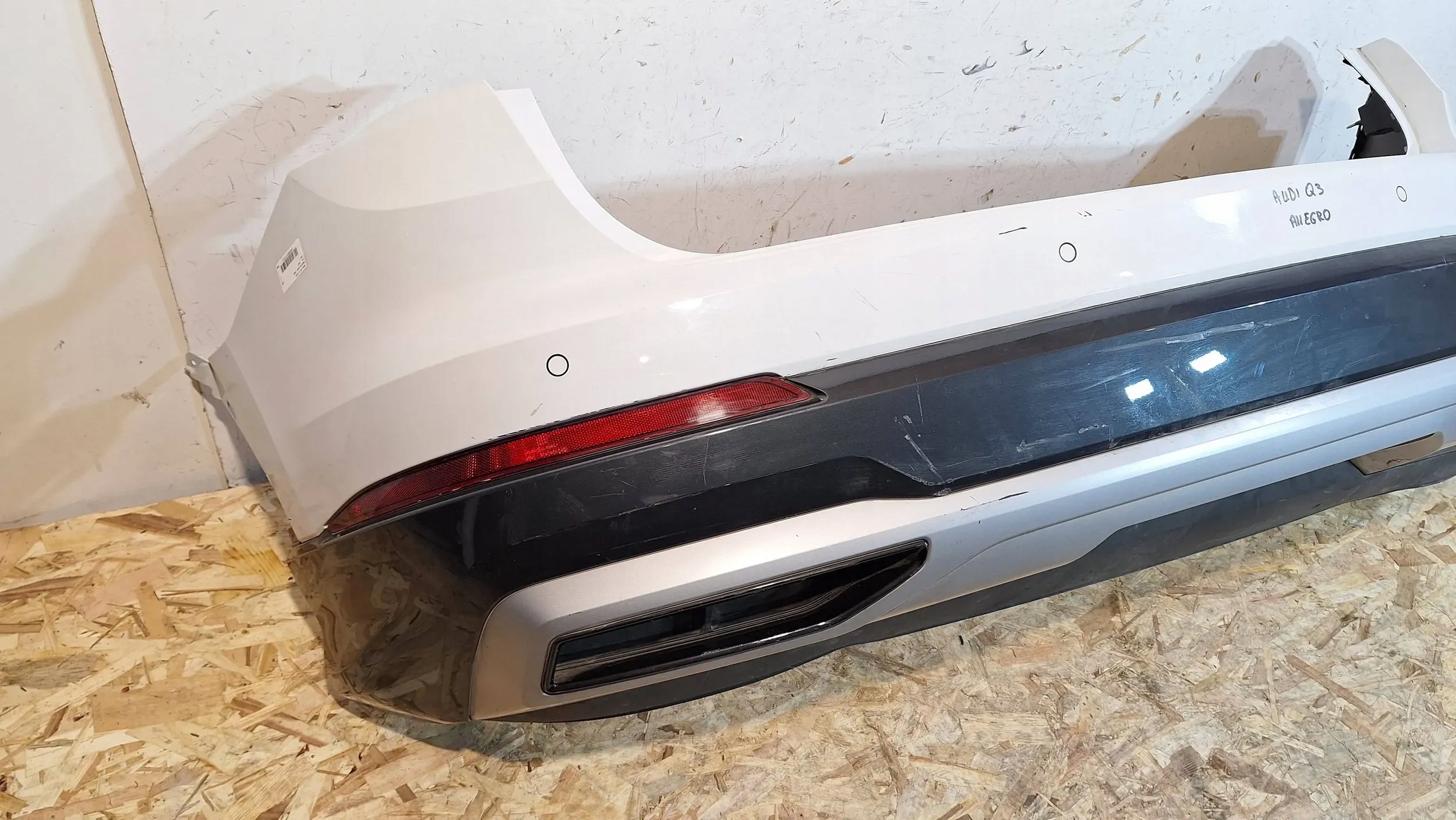 bumper rear part complete 83A807511 Audi Q3 83A 18