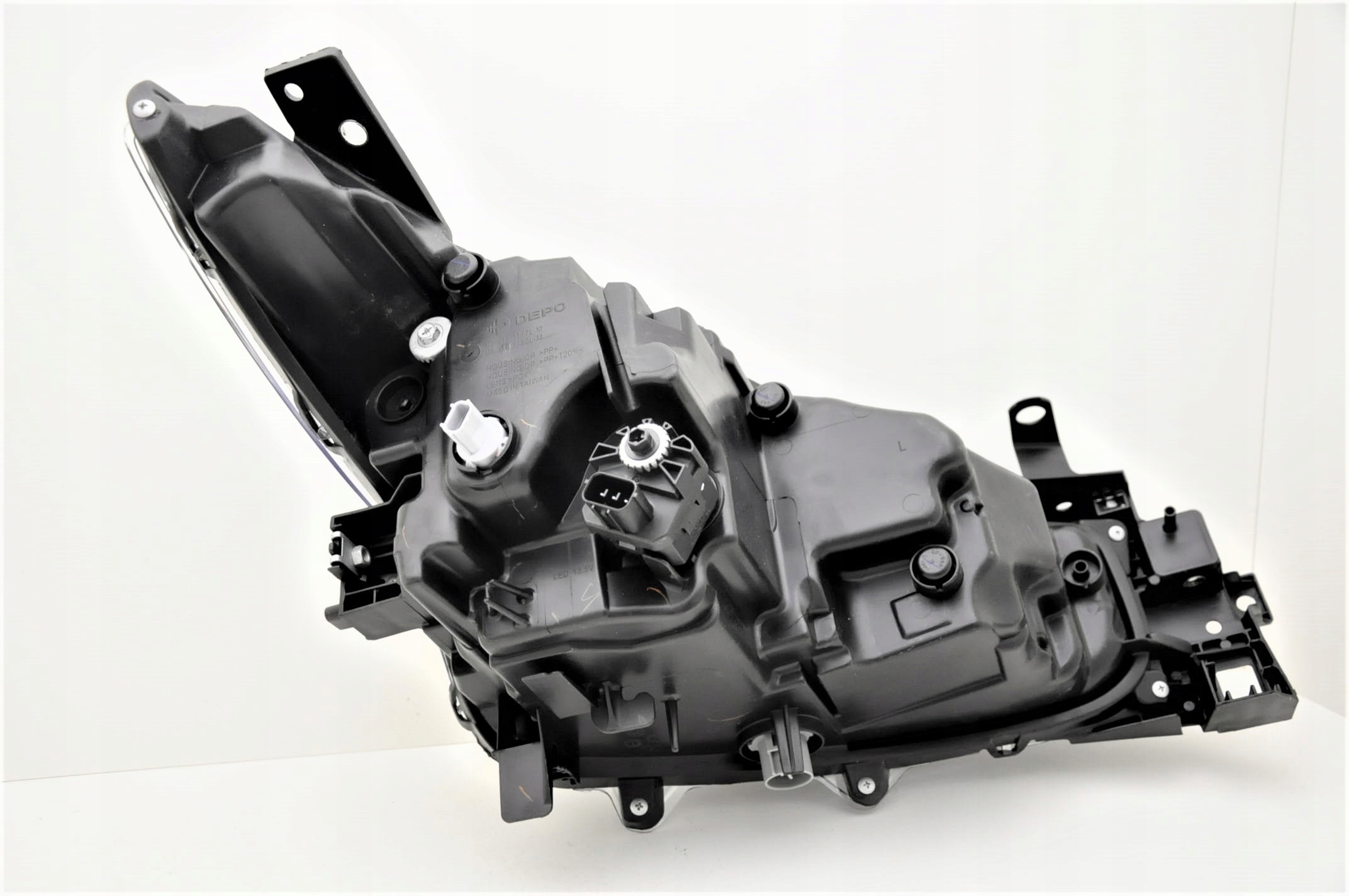 MAZDA 3 OD 2017- REFLEKTORY KPL NOWE FULL LED Typ samochodu Samochody osobowe