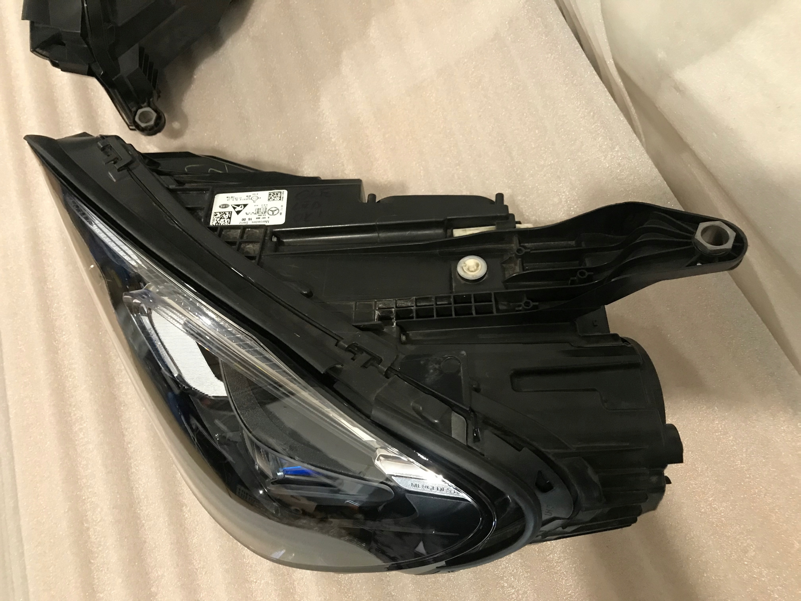 KOMPLET LAMP PRZÓD MERC GLE ML 167 MULTIBEM 2019 Producent części Mercedes-Benz OE