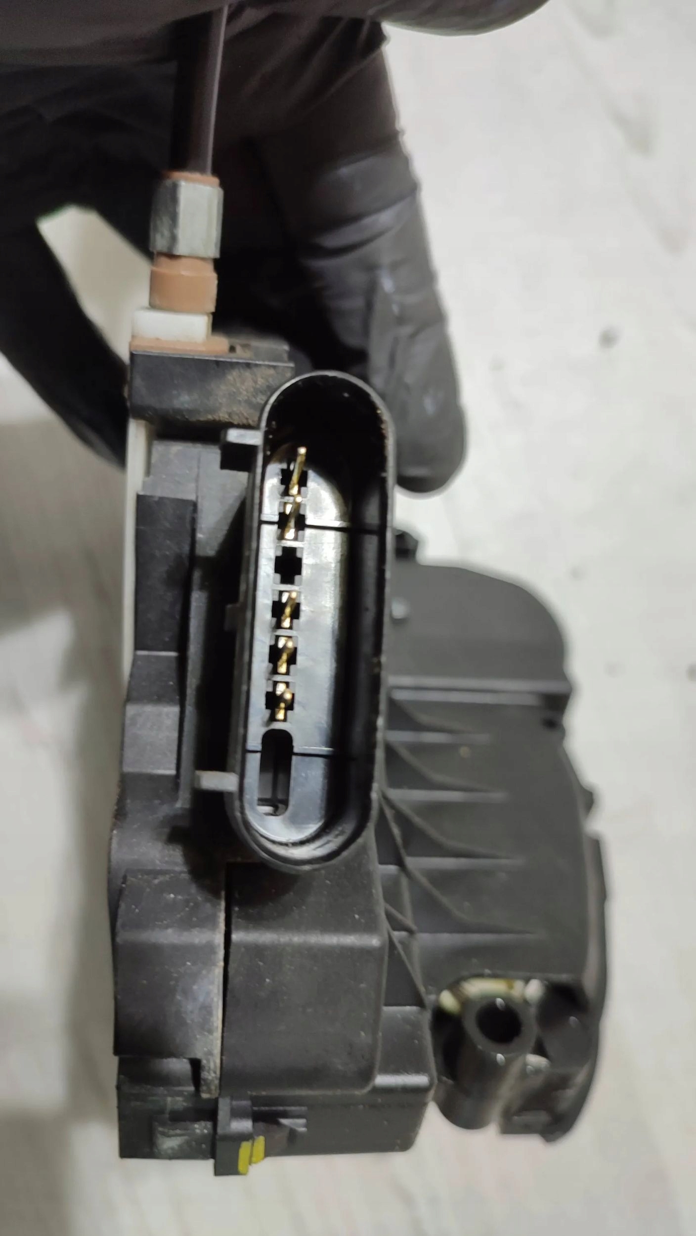 Ford Mondeo MK5 16r 2.0TDCi front side left lock door